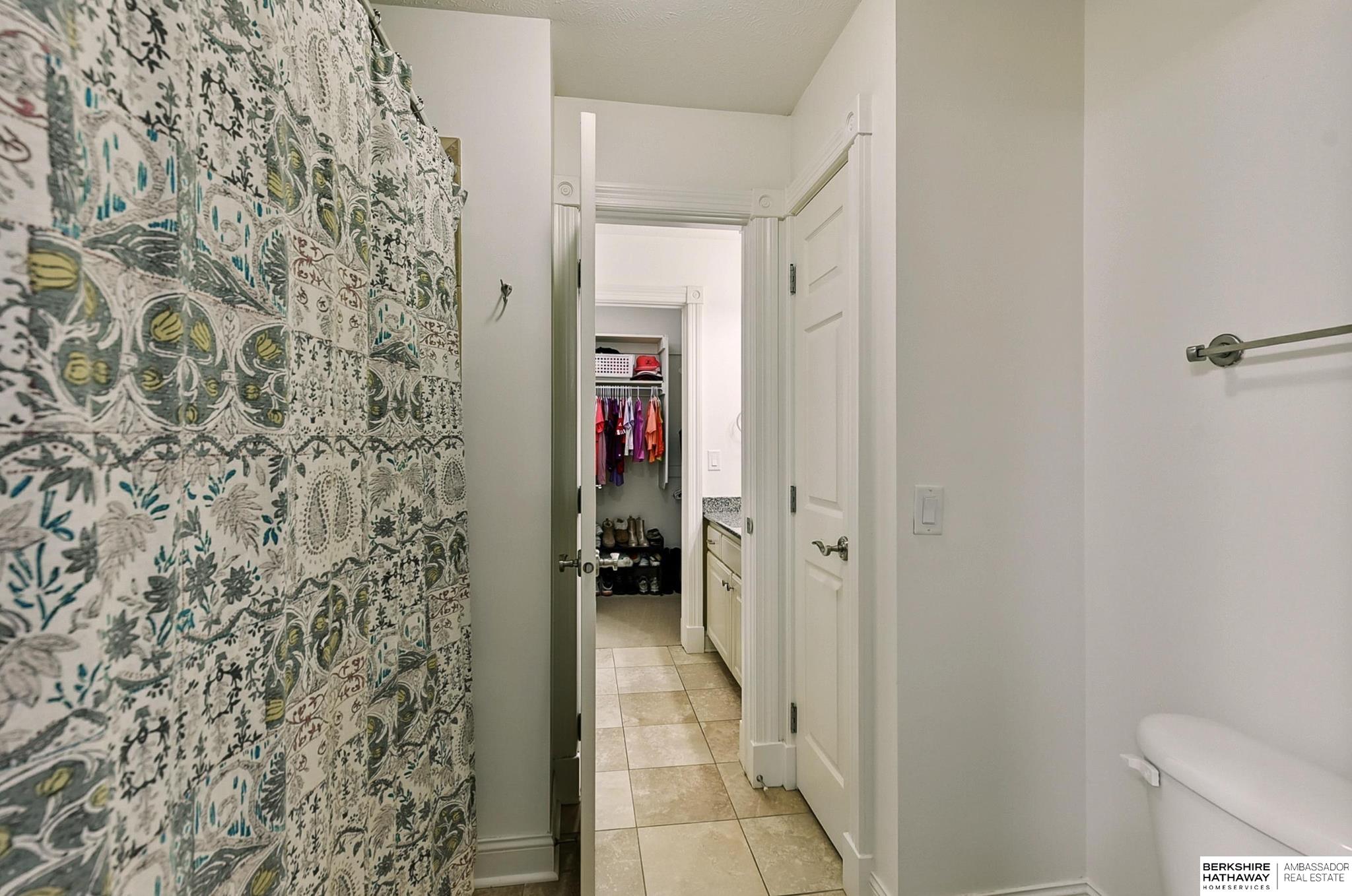 Omaha, Nebraska 68022, United States, 4 Bedrooms Bedrooms, ,4 BathroomsBathrooms,Residential,Active,177044