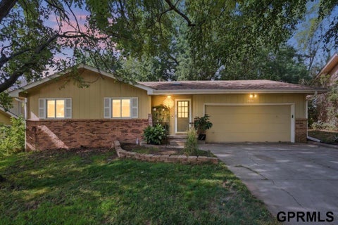 Photo of 2526 N 130th Street, Omaha, NE 68164 (MLS # 22620866)