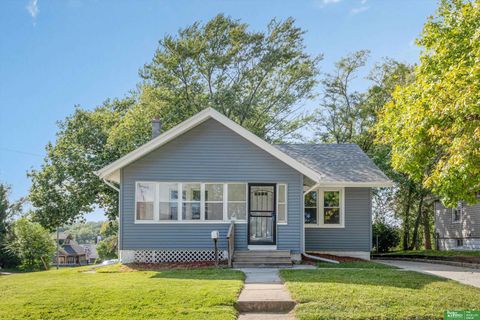 Photo of 1104 N 45th Street, Omaha, NE 68132 (MLS # 22531224)