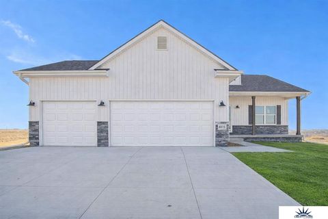 Photo of 9214 N 167th Avenue Circle, Bennington, NE 68007 (MLS # 22604239)