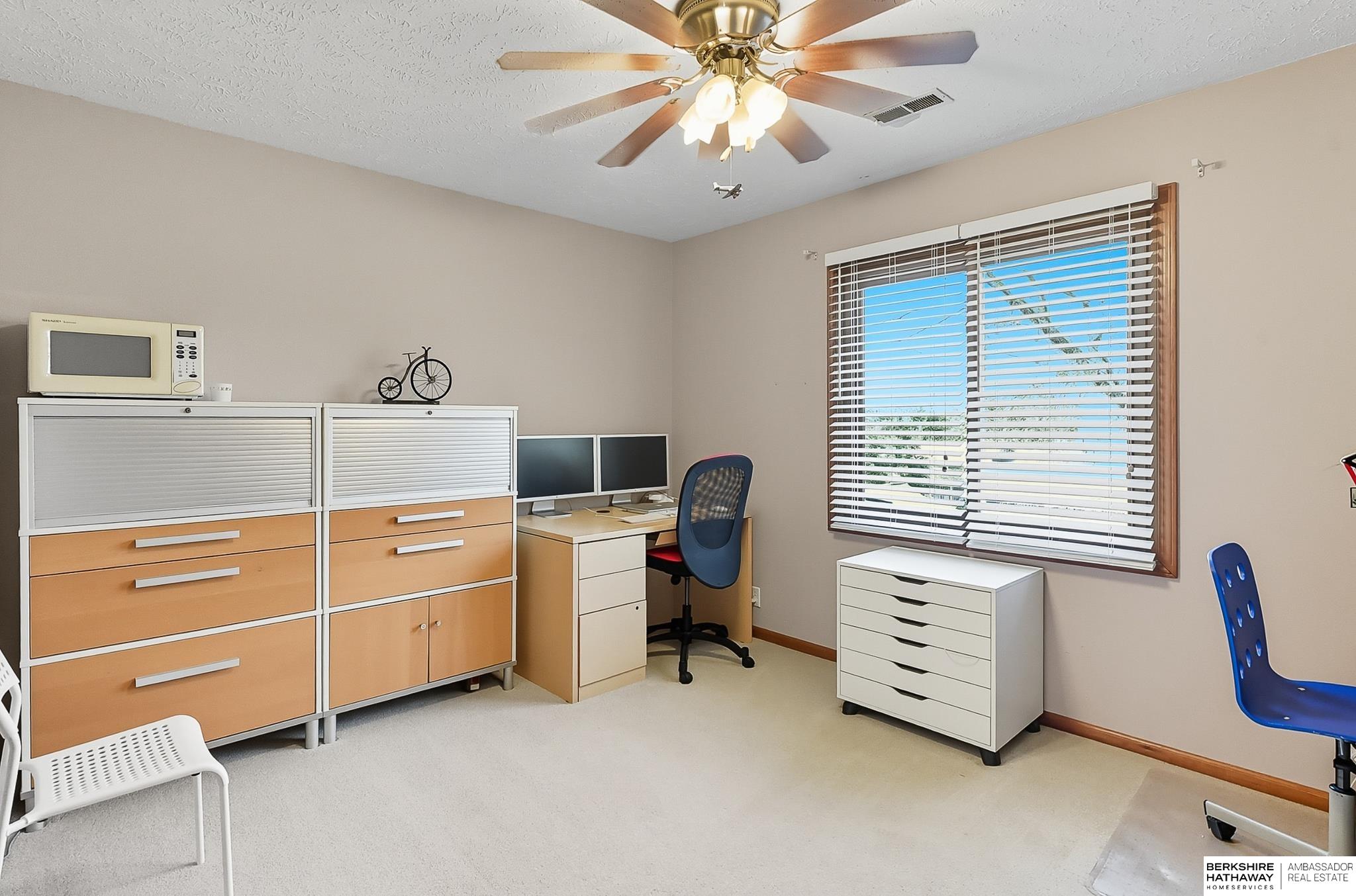 Omaha, Nebraska 68116, United States, 5 Bedrooms Bedrooms, ,3 BathroomsBathrooms,Residential,Active,220980