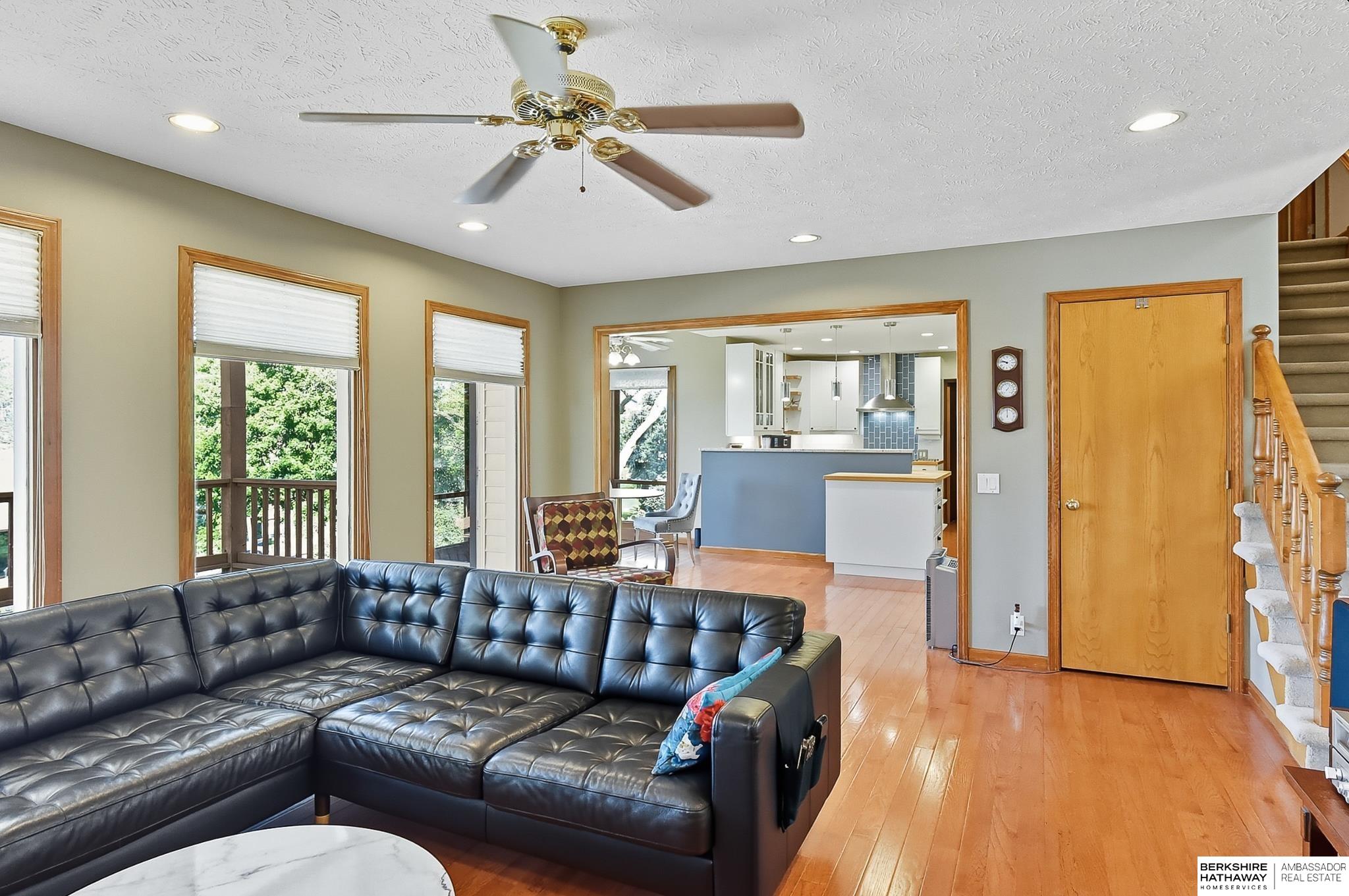 Omaha, Nebraska 68116, United States, 5 Bedrooms Bedrooms, ,3 BathroomsBathrooms,Residential,Active,220980