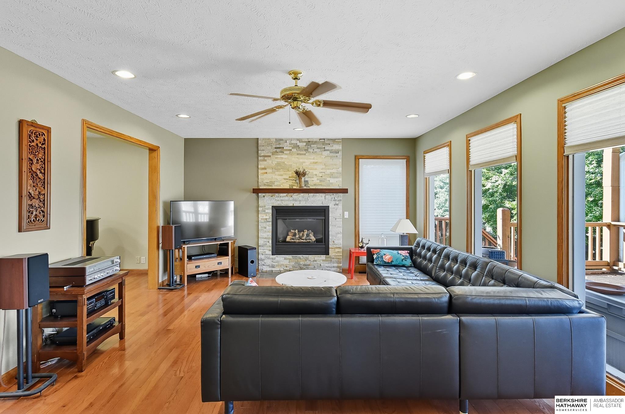 Omaha, Nebraska 68116, United States, 5 Bedrooms Bedrooms, ,3 BathroomsBathrooms,Residential,Active,220980