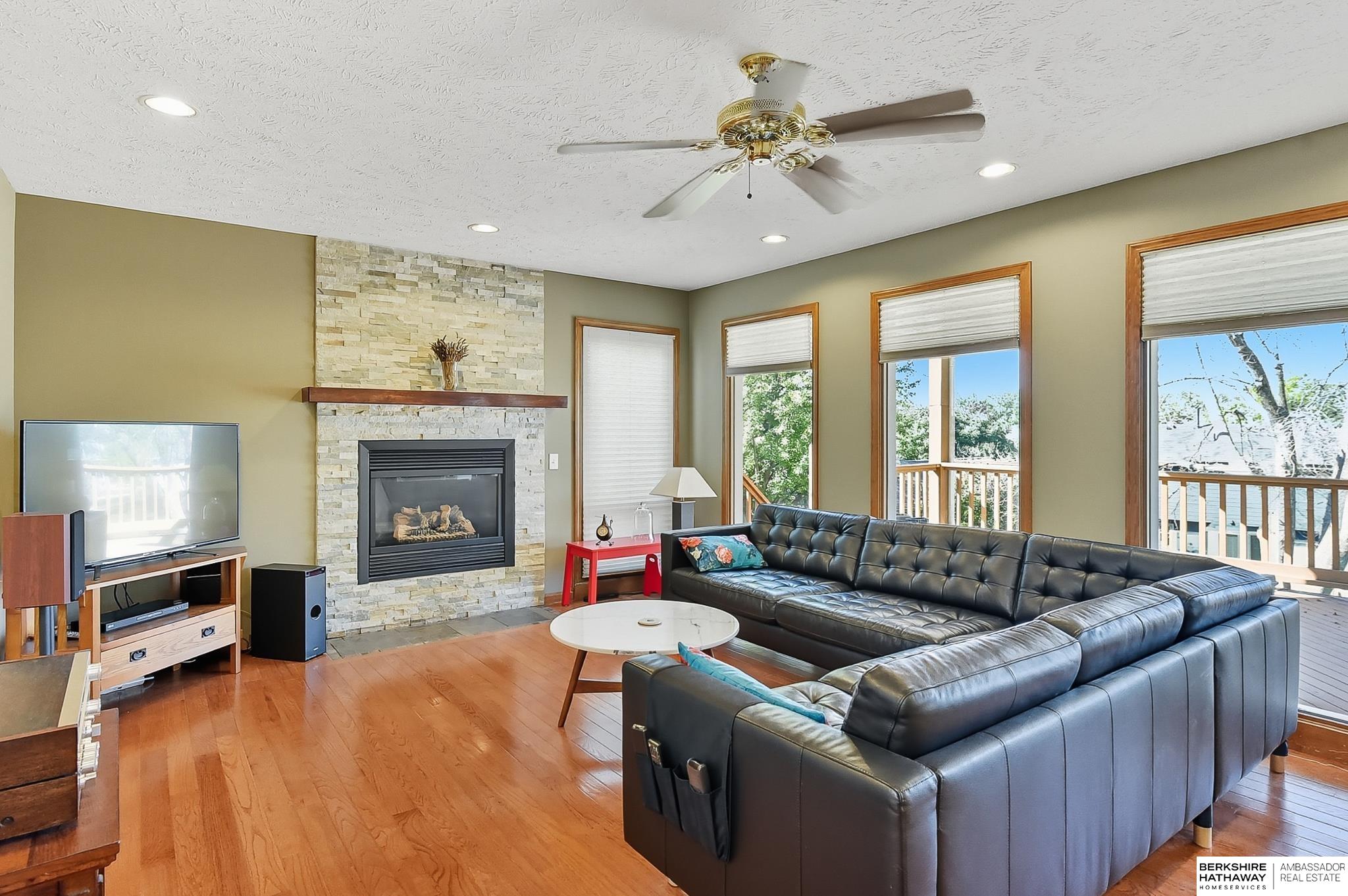 Omaha, Nebraska 68116, United States, 5 Bedrooms Bedrooms, ,3 BathroomsBathrooms,Residential,Active,220980