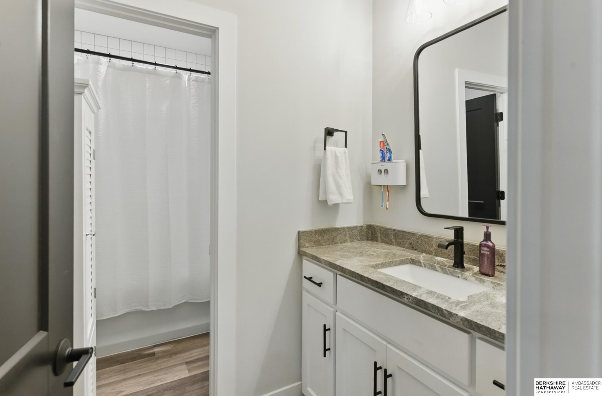 Elkhorn, Nebraska 68022, United States, 6 Bedrooms Bedrooms, ,3 BathroomsBathrooms,Residential,Active,135268