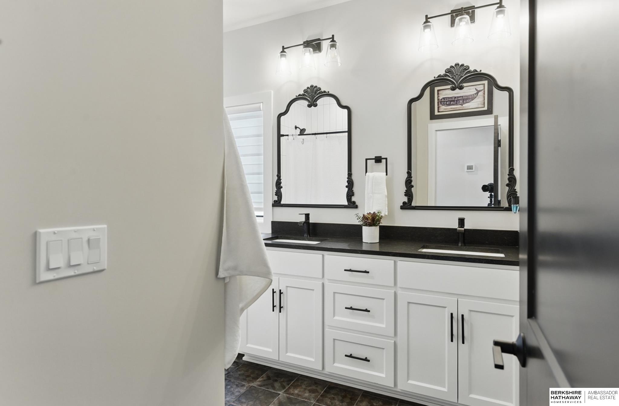 Elkhorn, Nebraska 68022, United States, 6 Bedrooms Bedrooms, ,3 BathroomsBathrooms,Residential,Active,135268