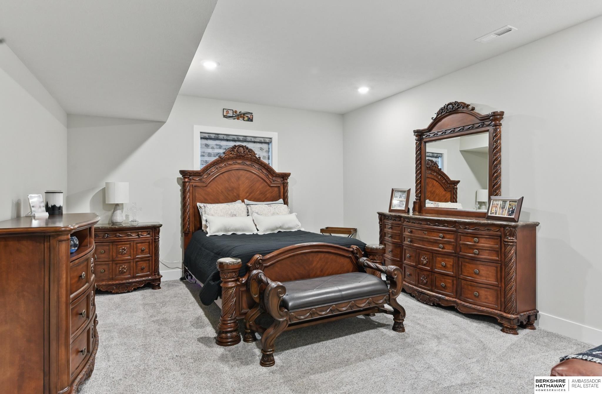 Elkhorn, Nebraska 68022, United States, 6 Bedrooms Bedrooms, ,3 BathroomsBathrooms,Residential,Active,135268