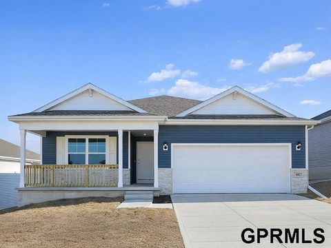 Photo of 12912 S 64th Avenue, Papillion, NE 68133 (MLS # 22608734)
