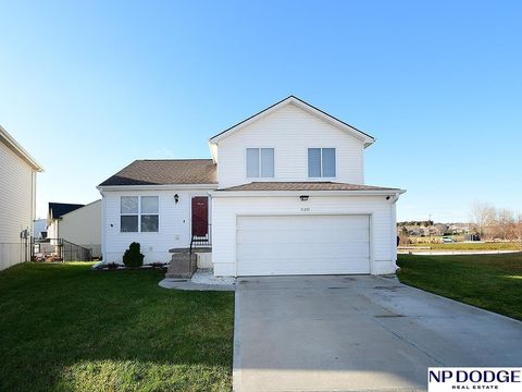Photo of 15459 Mormon Circle, Bennington, NE 68007 (MLS # 22533620)