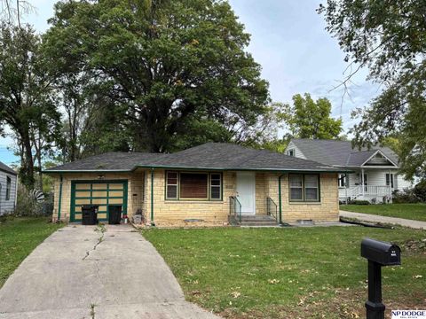 Photo of 4120 J Street, Lincoln, NE 68510 (MLS # 22530251)