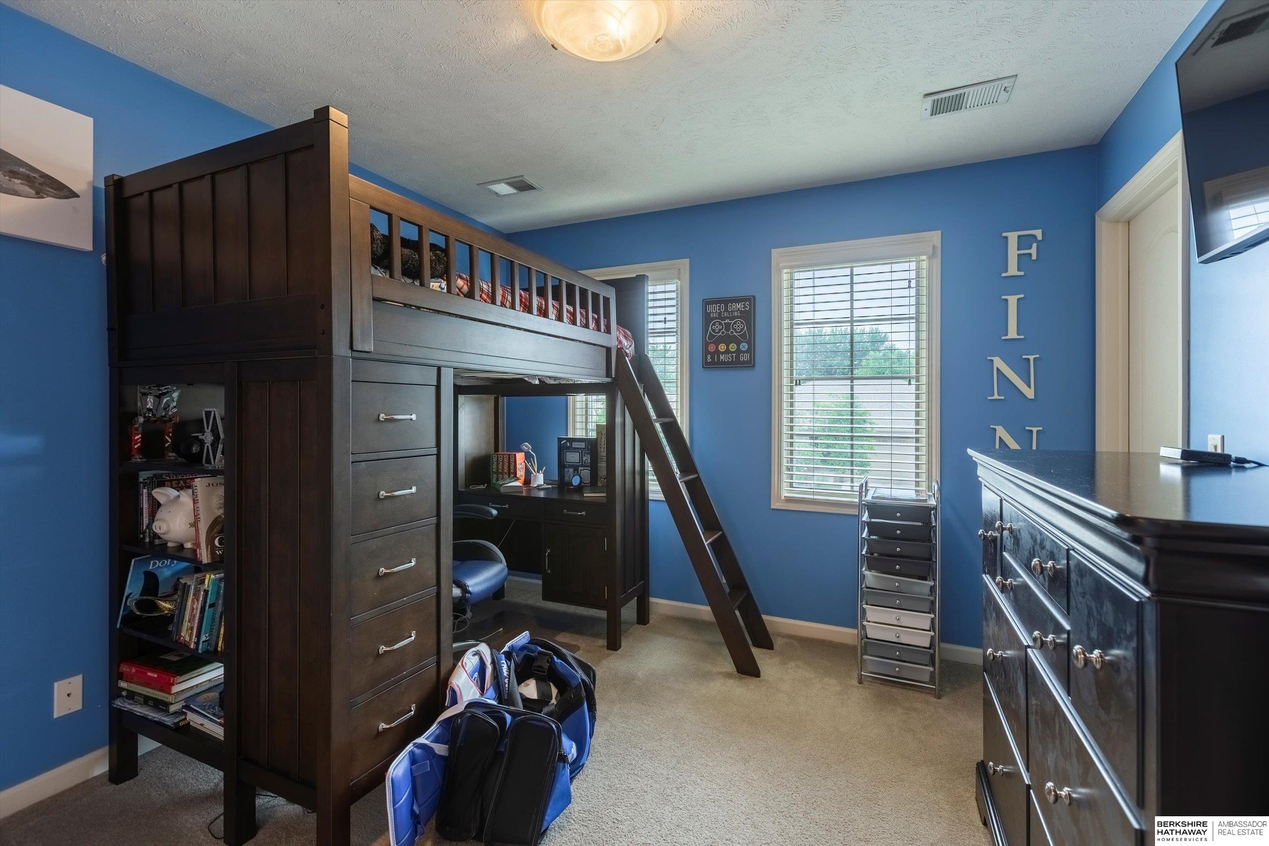 Omaha, Nebraska 68130, United States, 4 Bedrooms Bedrooms, ,4 BathroomsBathrooms,Residential,Active,196452