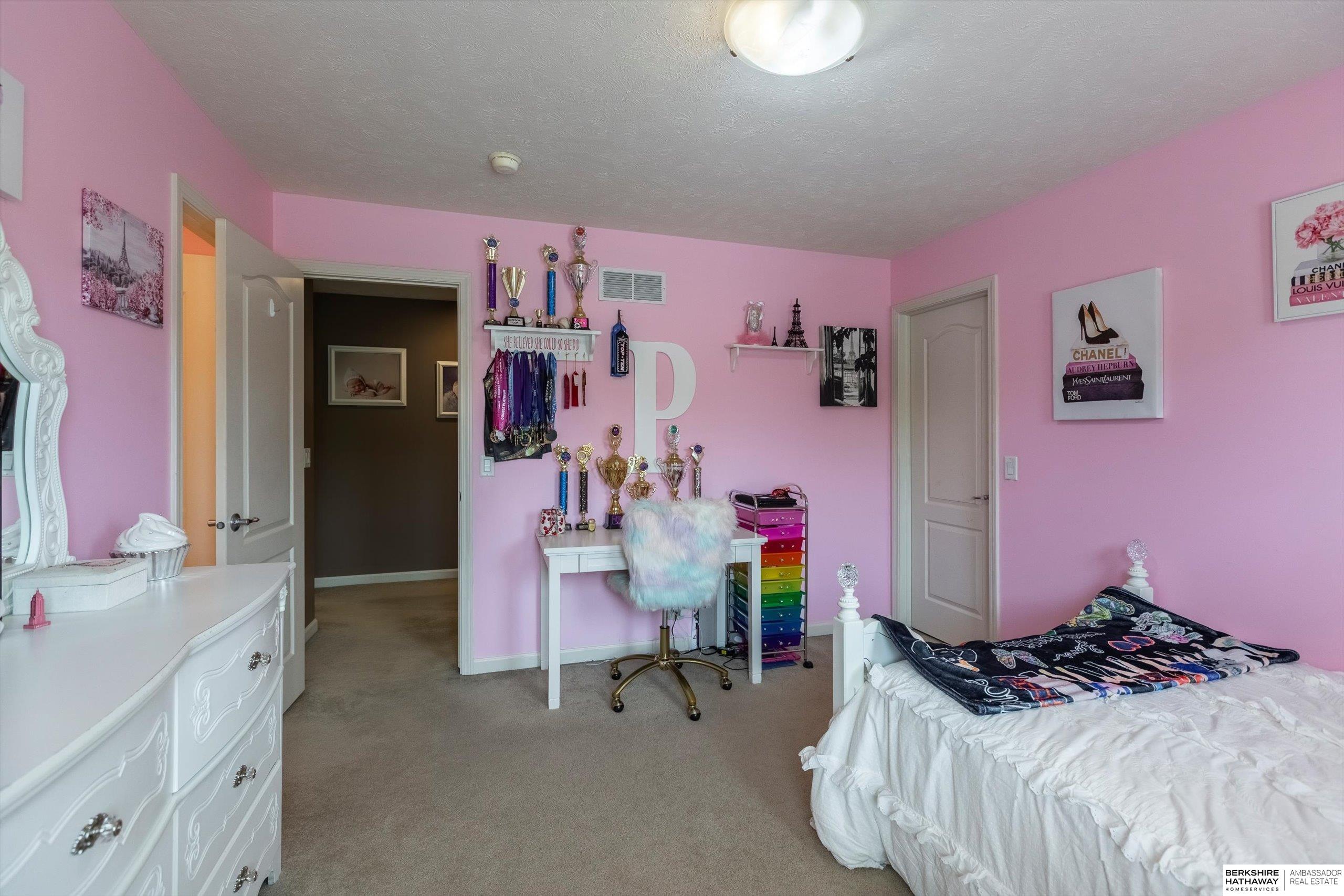 Omaha, Nebraska 68130, United States, 4 Bedrooms Bedrooms, ,4 BathroomsBathrooms,Residential,Active,196452