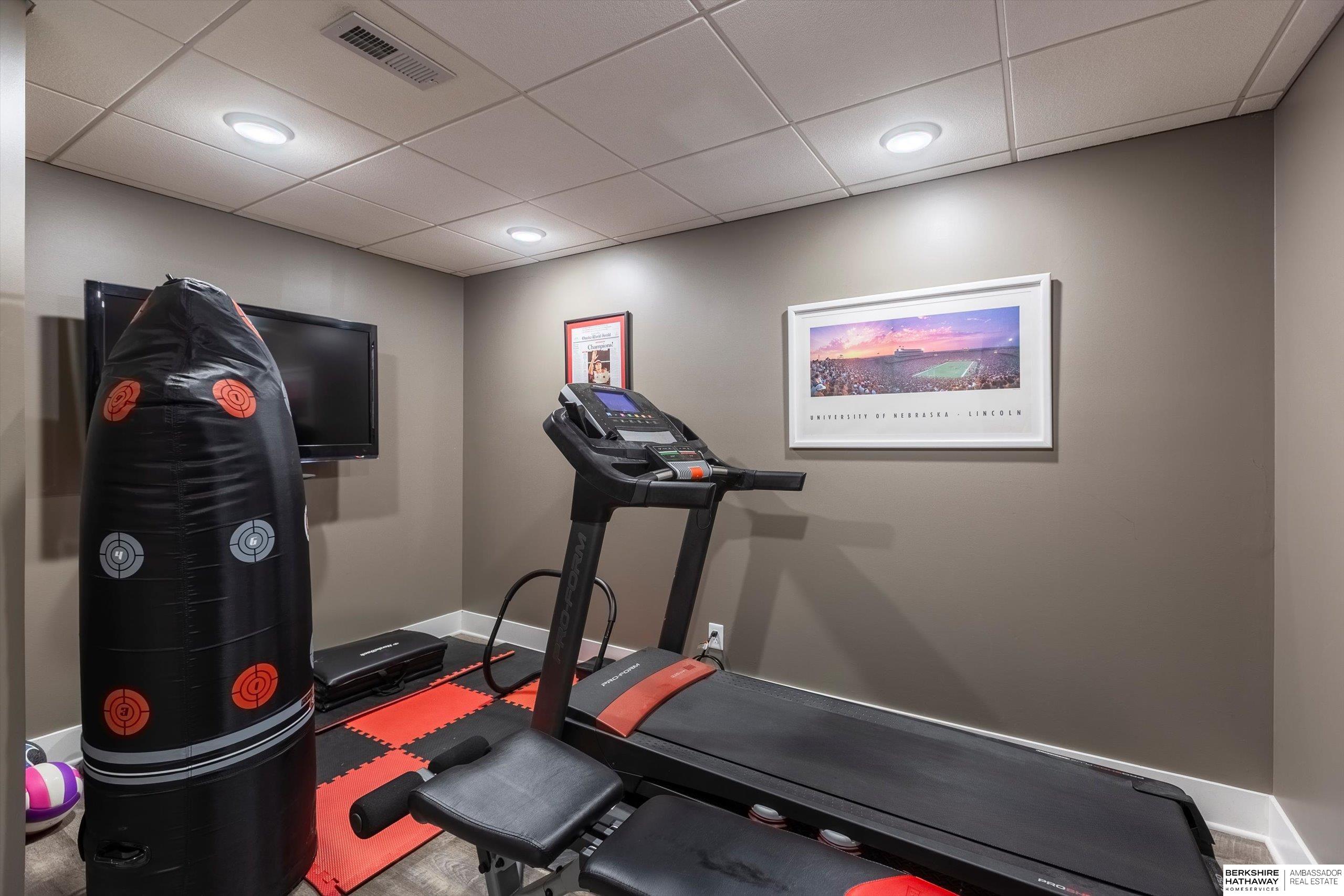 Omaha, Nebraska 68130, United States, 4 Bedrooms Bedrooms, ,4 BathroomsBathrooms,Residential,Active,196452