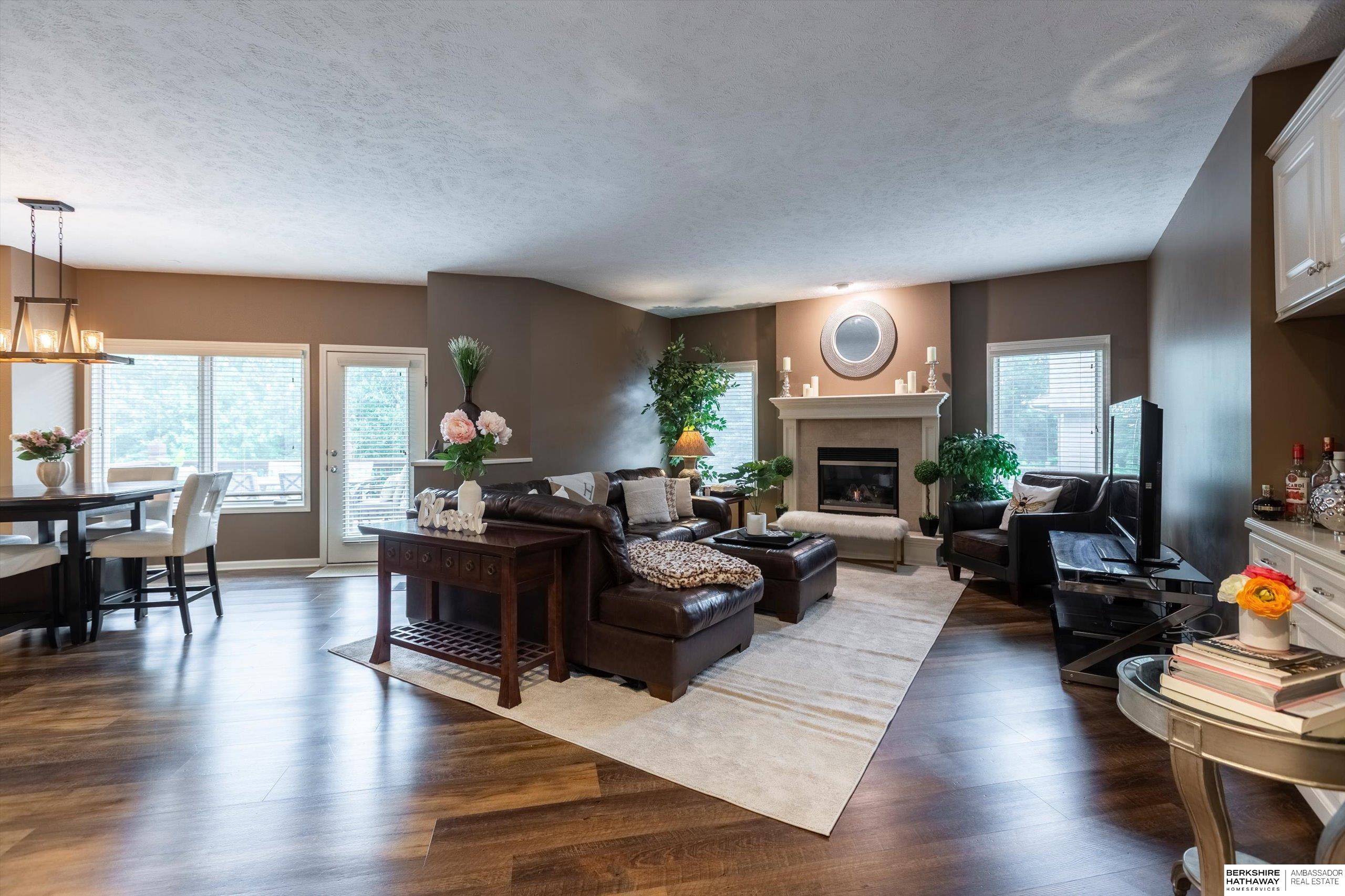 Omaha, Nebraska 68130, United States, 4 Bedrooms Bedrooms, ,4 BathroomsBathrooms,Residential,Active,196452