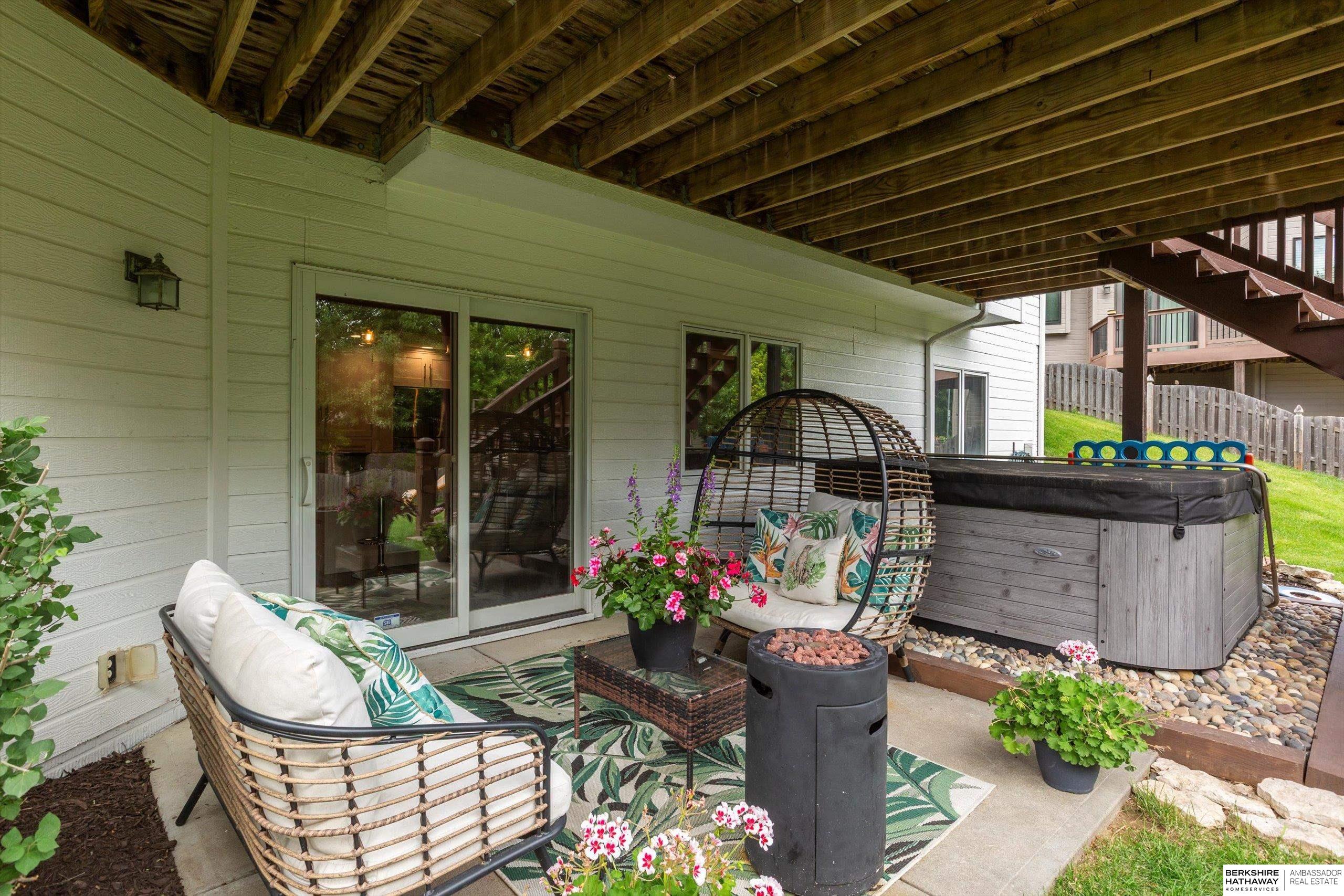 Omaha, Nebraska 68130, United States, 4 Bedrooms Bedrooms, ,4 BathroomsBathrooms,Residential,Active,196452