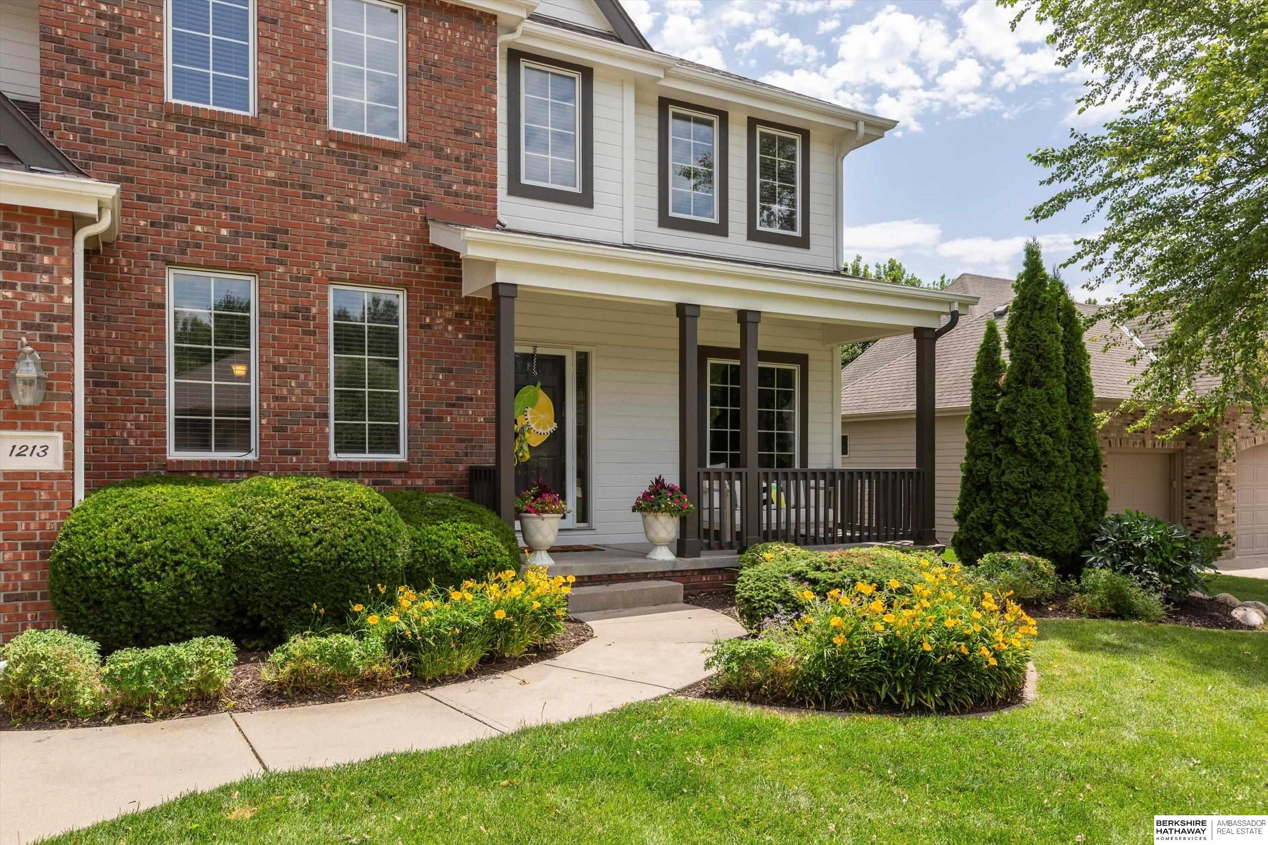 Omaha, Nebraska 68130, United States, 4 Bedrooms Bedrooms, ,4 BathroomsBathrooms,Residential,Active,196452