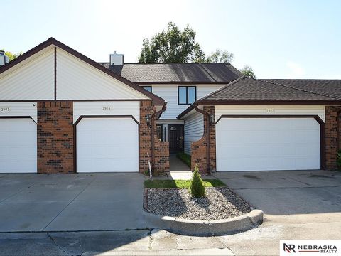 Photo of 2905 Londonshire Court, Lincoln, NE 68516 (MLS # 22601657)