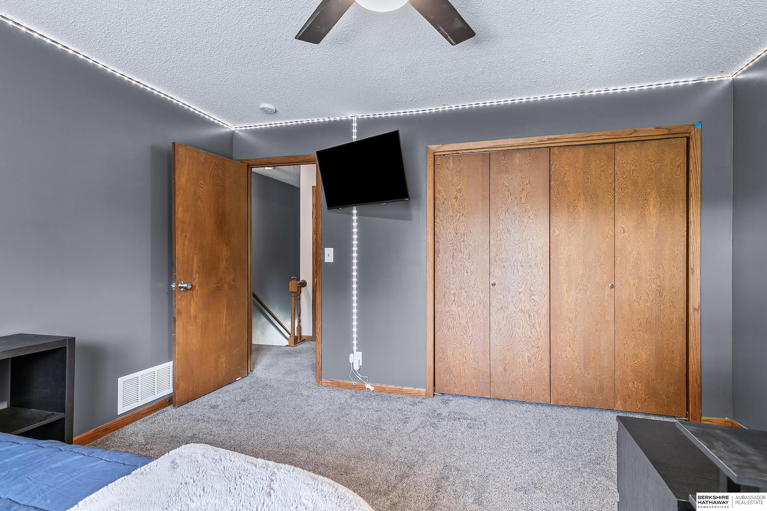 Lincoln, Nebraska 68516, United States, 5 Bedrooms Bedrooms, ,3 BathroomsBathrooms,Residential,Active,176934