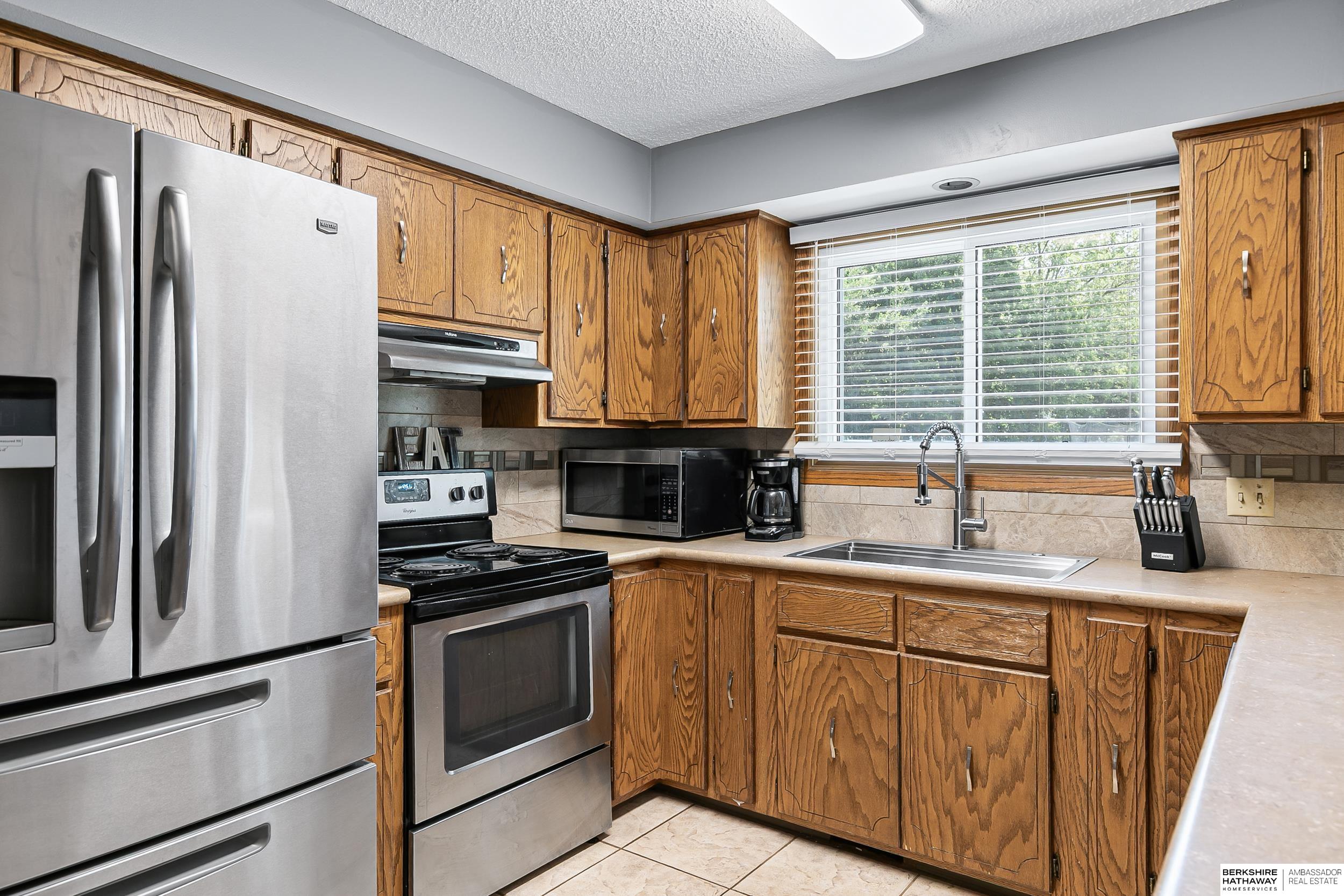 Lincoln, Nebraska 68516, United States, 5 Bedrooms Bedrooms, ,3 BathroomsBathrooms,Residential,Active,176934