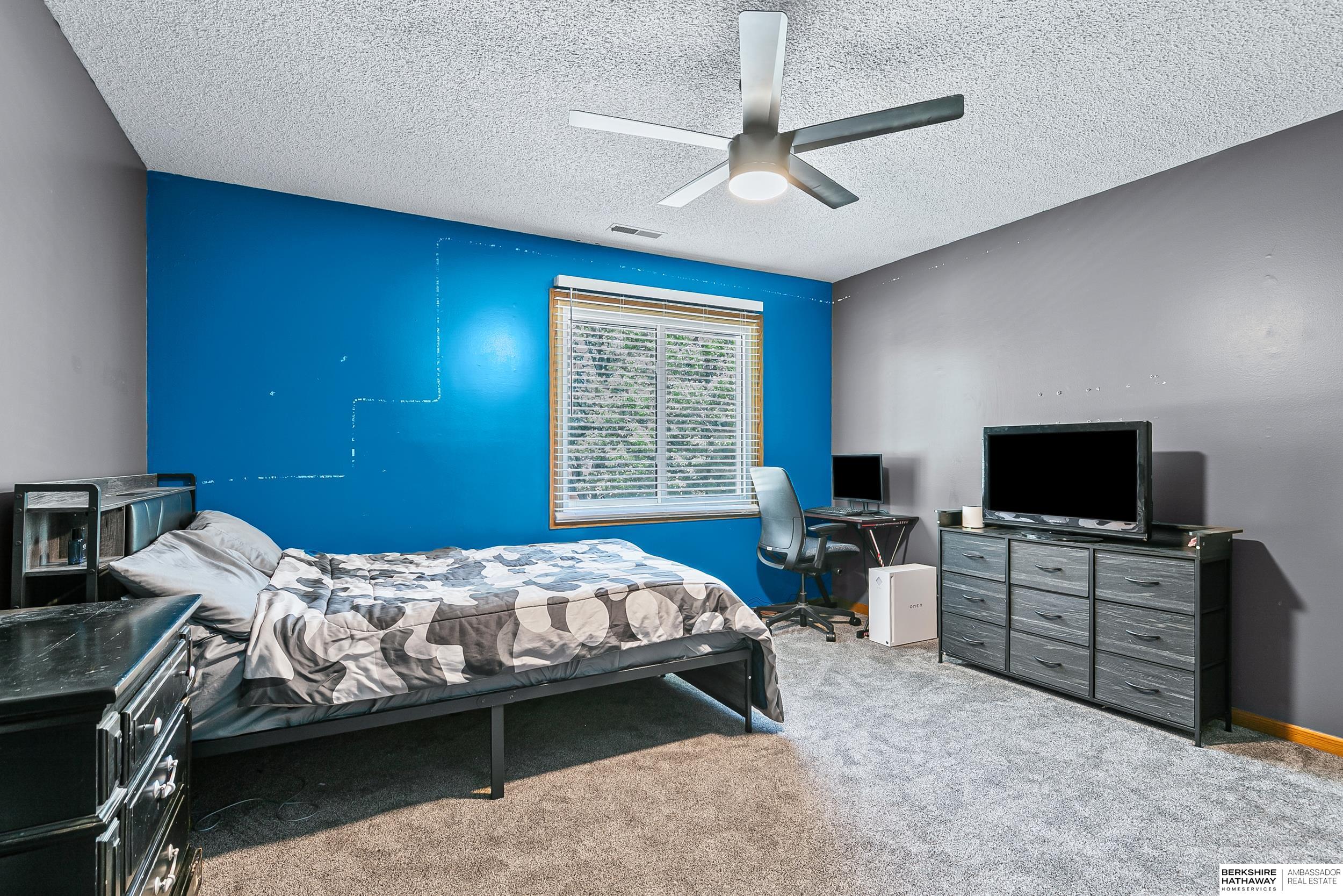 Lincoln, Nebraska 68516, United States, 5 Bedrooms Bedrooms, ,3 BathroomsBathrooms,Residential,Active,176934