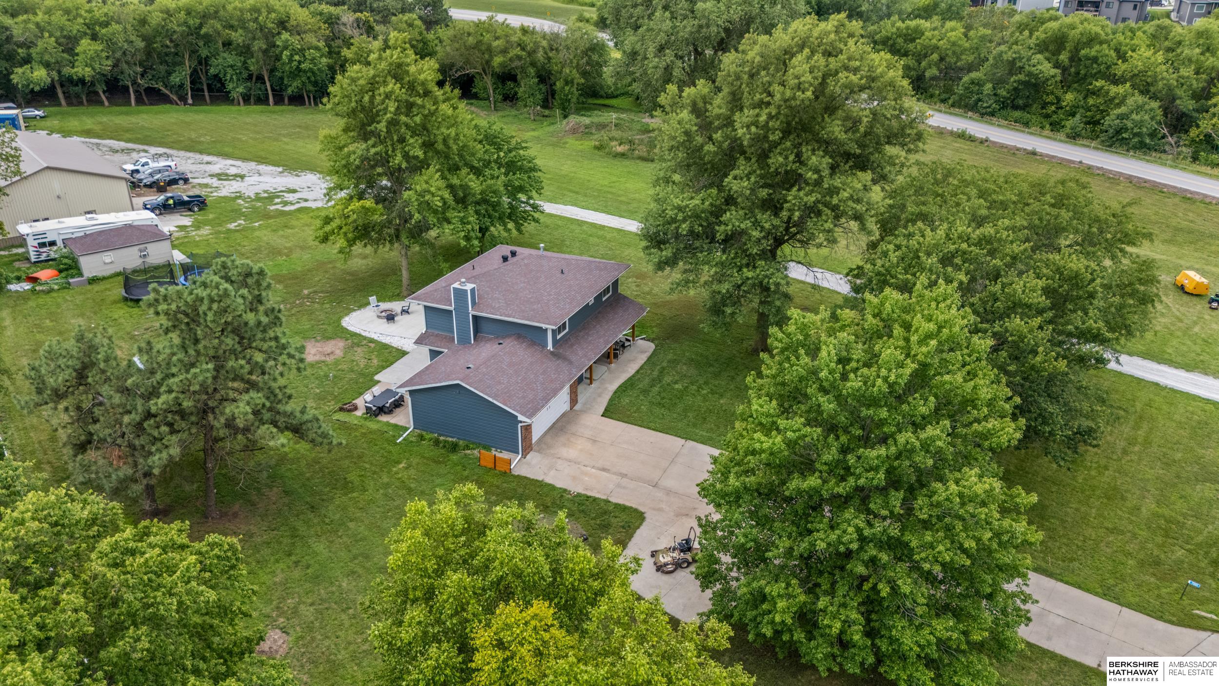 Lincoln, Nebraska 68516, United States, 5 Bedrooms Bedrooms, ,3 BathroomsBathrooms,Residential,Active,176934