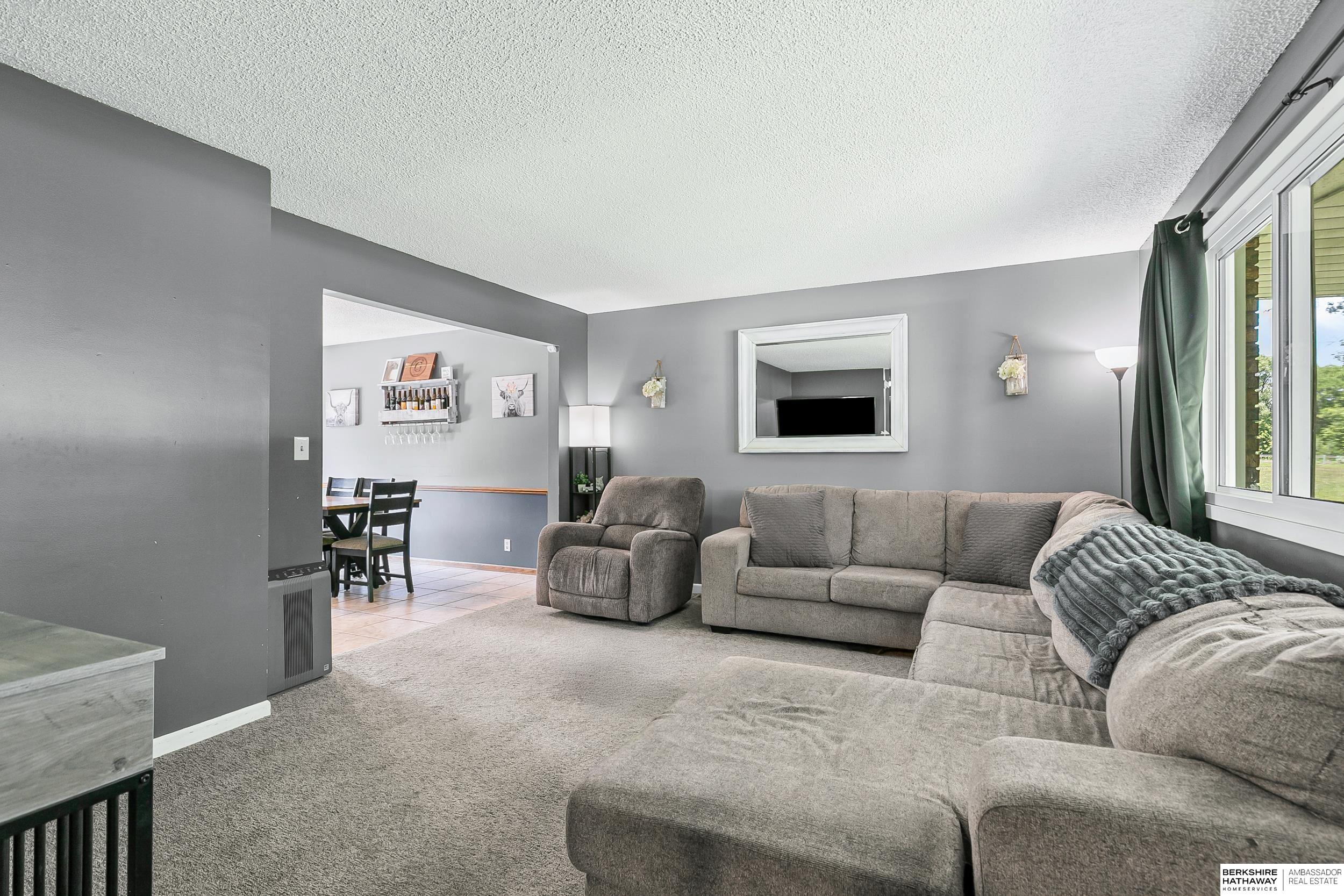 Lincoln, Nebraska 68516, United States, 5 Bedrooms Bedrooms, ,3 BathroomsBathrooms,Residential,Active,176934