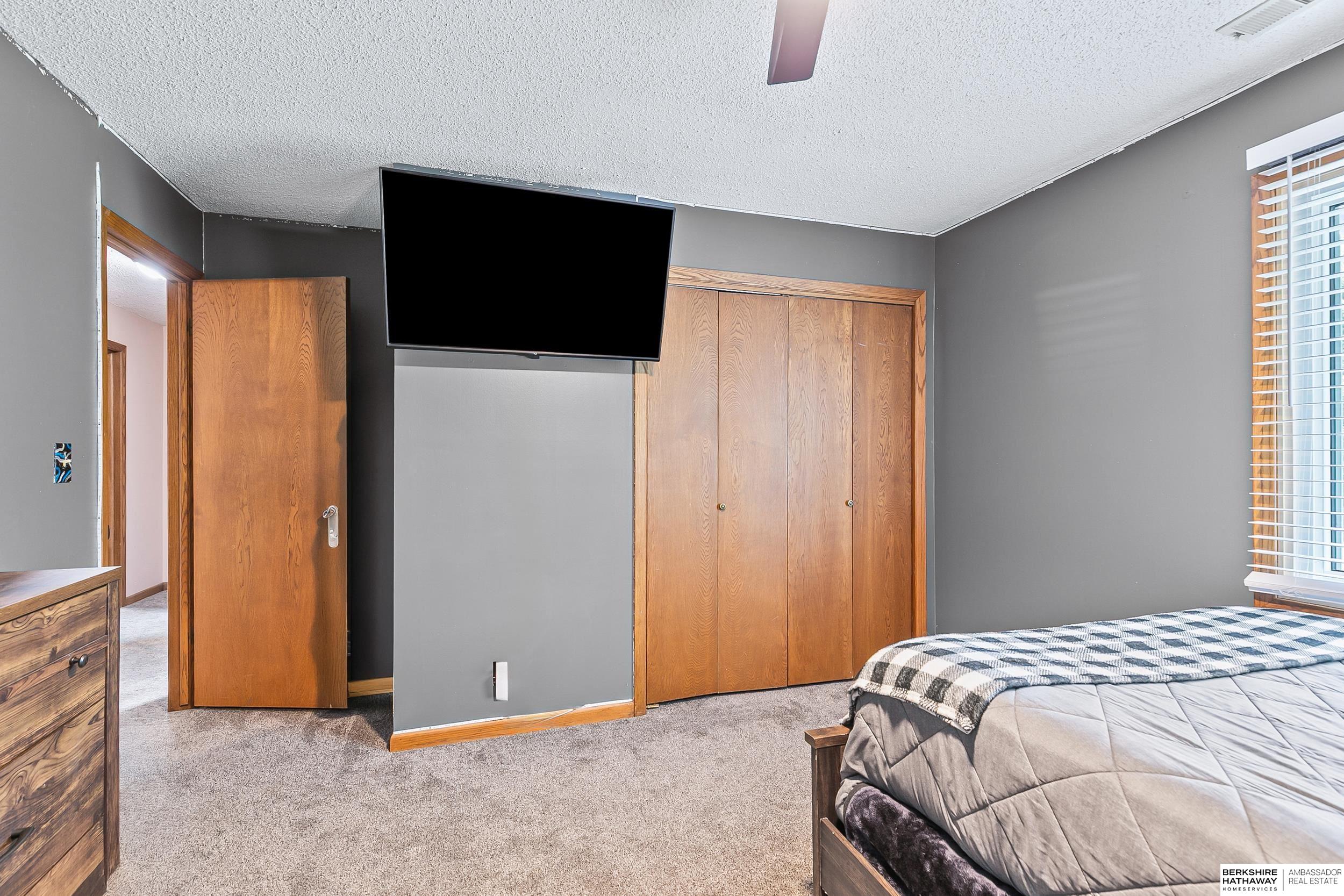 Lincoln, Nebraska 68516, United States, 5 Bedrooms Bedrooms, ,3 BathroomsBathrooms,Residential,Active,176934