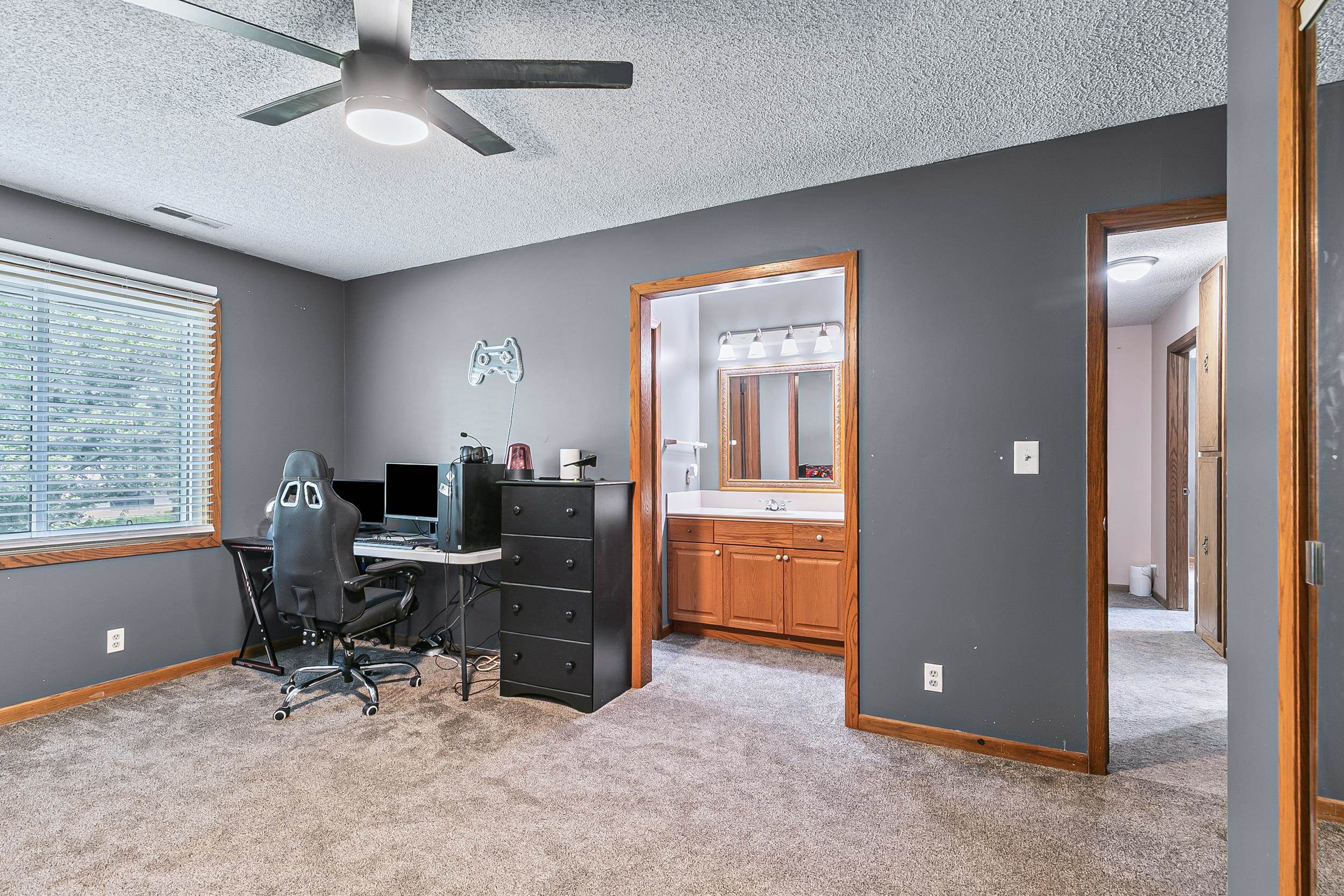 Lincoln, Nebraska 68516, United States, 5 Bedrooms Bedrooms, ,3 BathroomsBathrooms,Residential,Active,176934