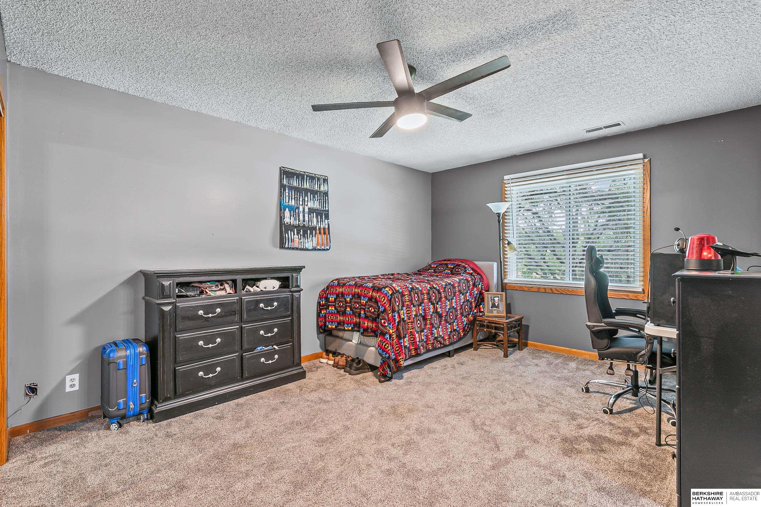 Lincoln, Nebraska 68516, United States, 5 Bedrooms Bedrooms, ,3 BathroomsBathrooms,Residential,Active,176934