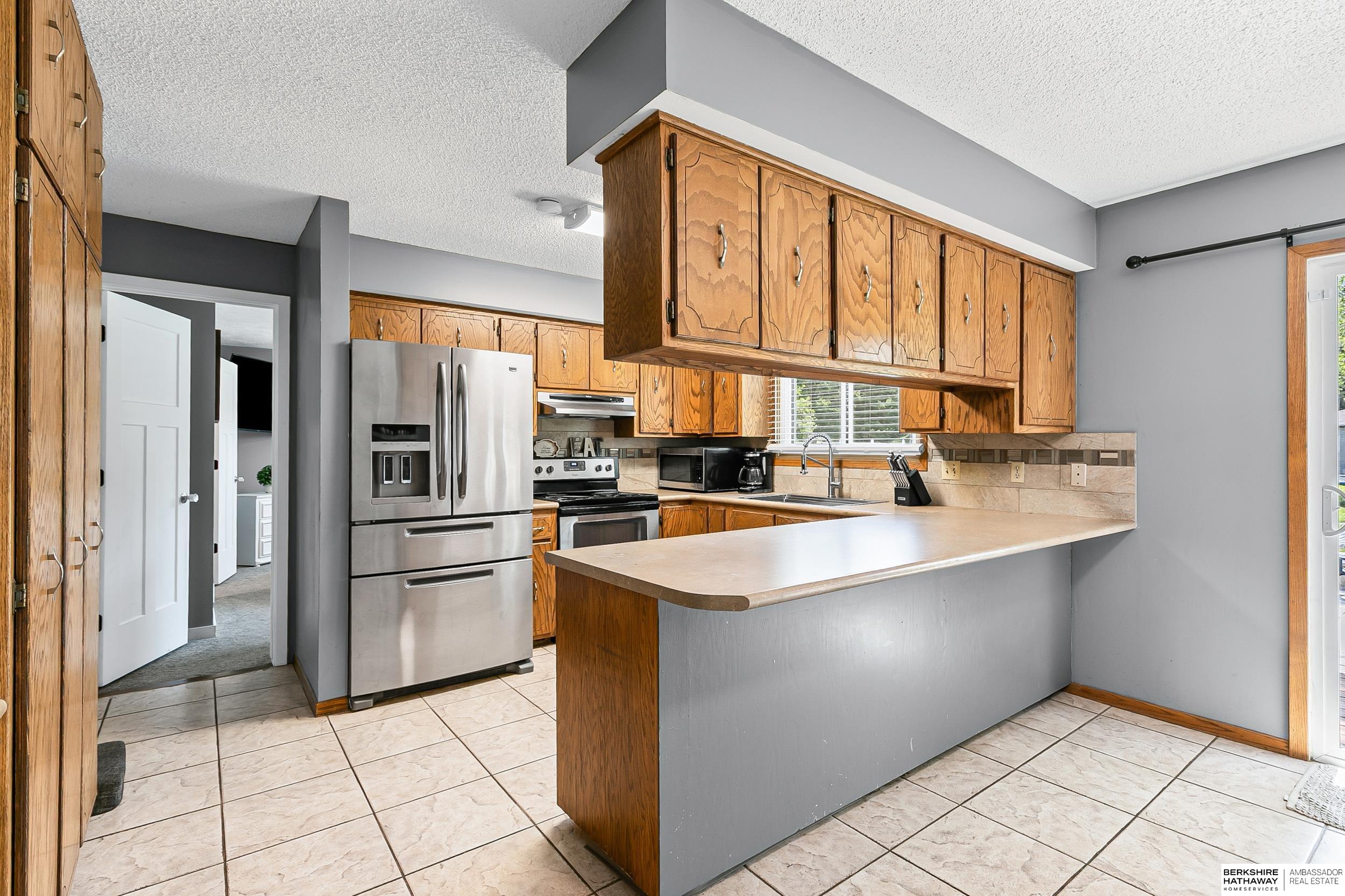 Lincoln, Nebraska 68516, United States, 5 Bedrooms Bedrooms, ,3 BathroomsBathrooms,Residential,Active,176934