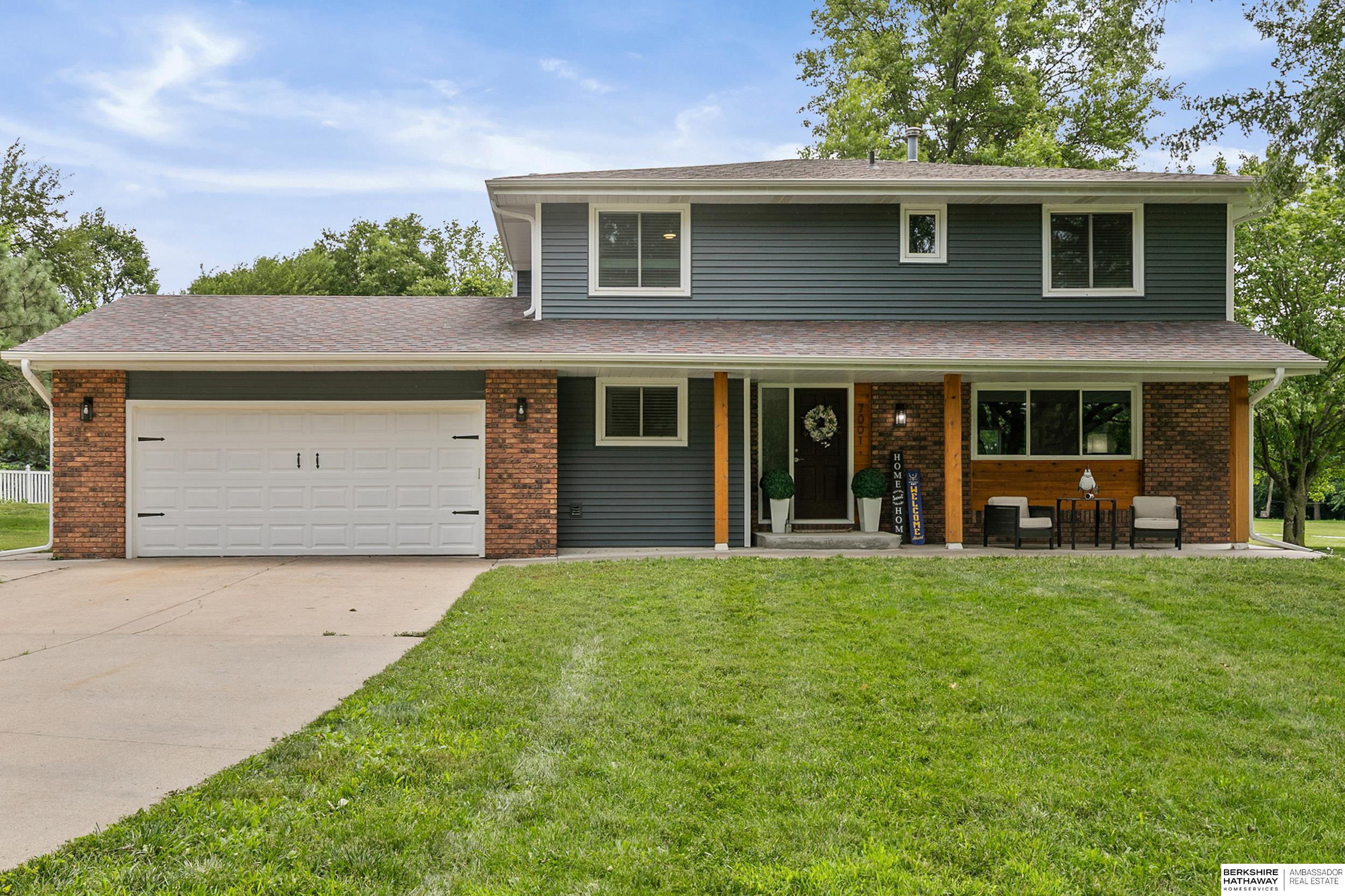 Lincoln, Nebraska 68516, United States, 5 Bedrooms Bedrooms, ,3 BathroomsBathrooms,Residential,Active,176934