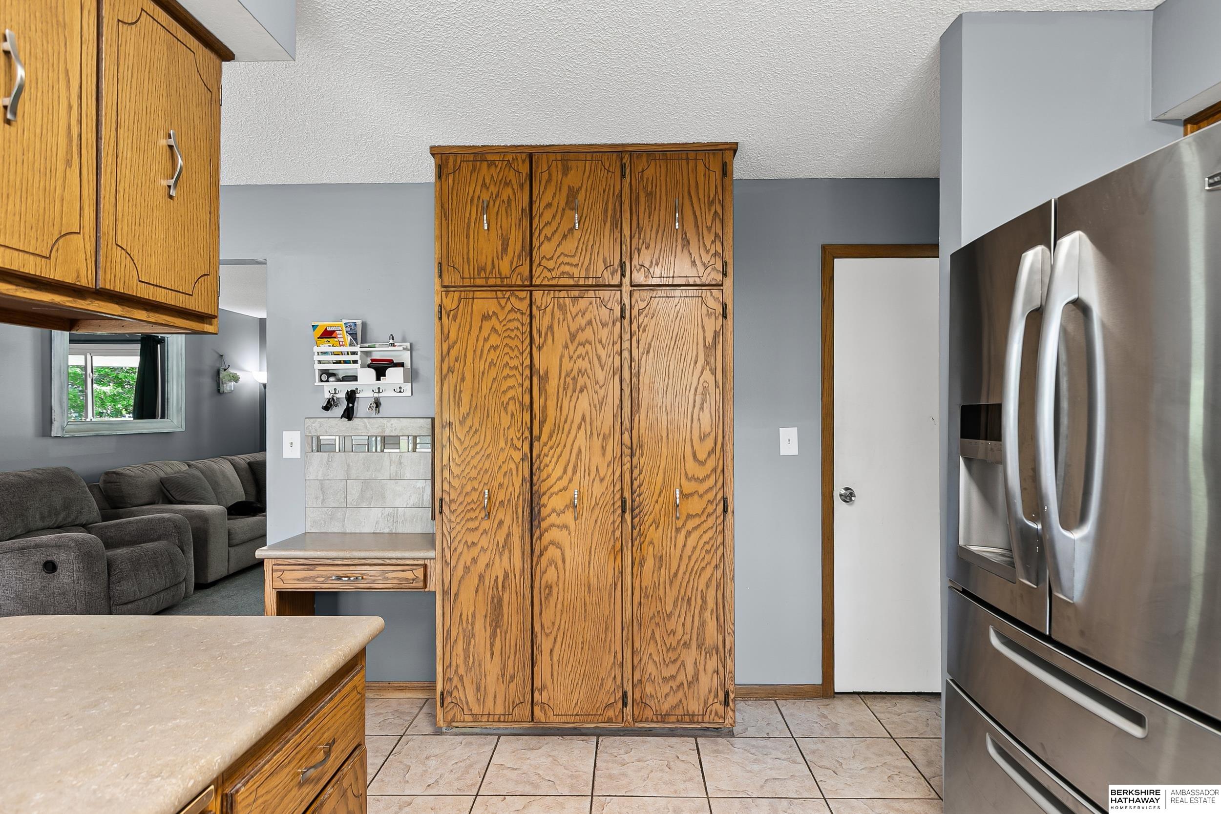 Lincoln, Nebraska 68516, United States, 5 Bedrooms Bedrooms, ,3 BathroomsBathrooms,Residential,Active,176934