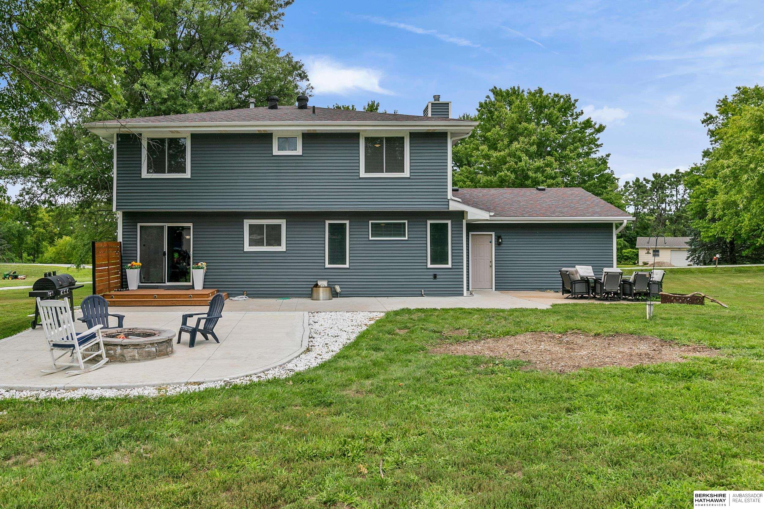 Lincoln, Nebraska 68516, United States, 5 Bedrooms Bedrooms, ,3 BathroomsBathrooms,Residential,Active,176934