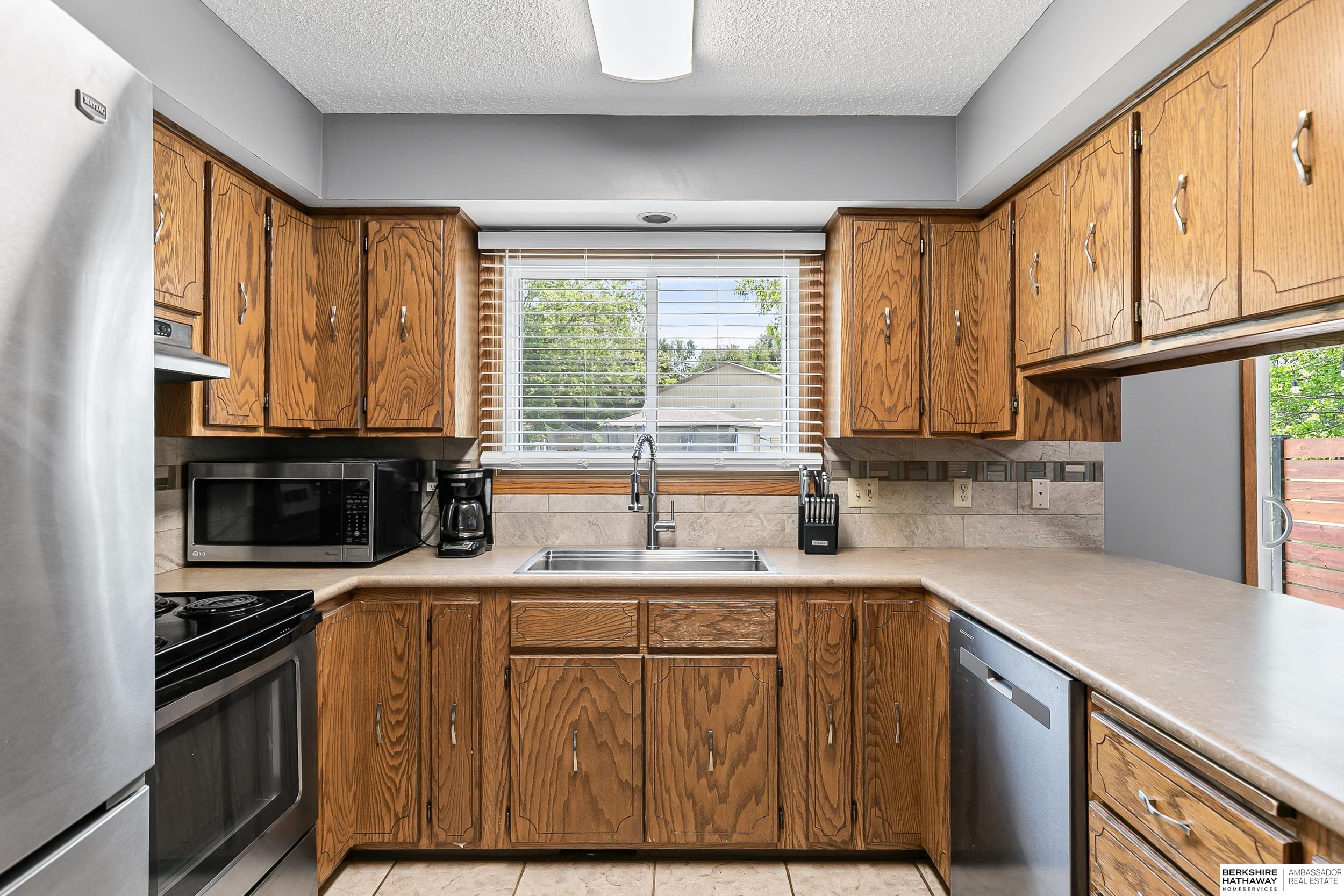 Lincoln, Nebraska 68516, United States, 5 Bedrooms Bedrooms, ,3 BathroomsBathrooms,Residential,Active,176934