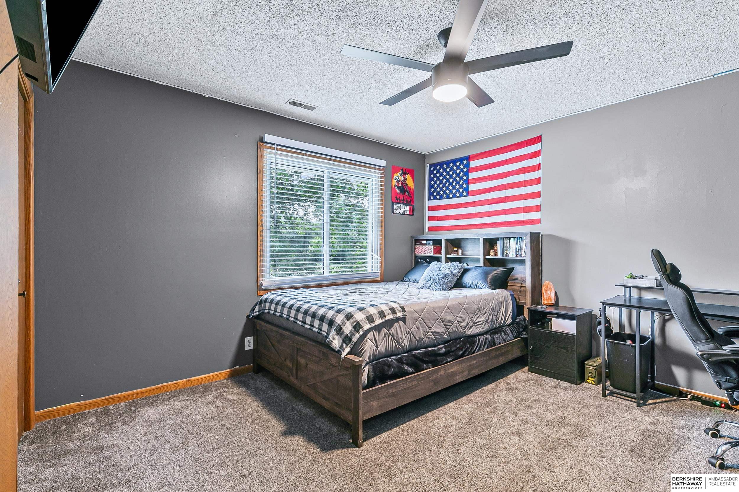 Lincoln, Nebraska 68516, United States, 5 Bedrooms Bedrooms, ,3 BathroomsBathrooms,Residential,Active,176934