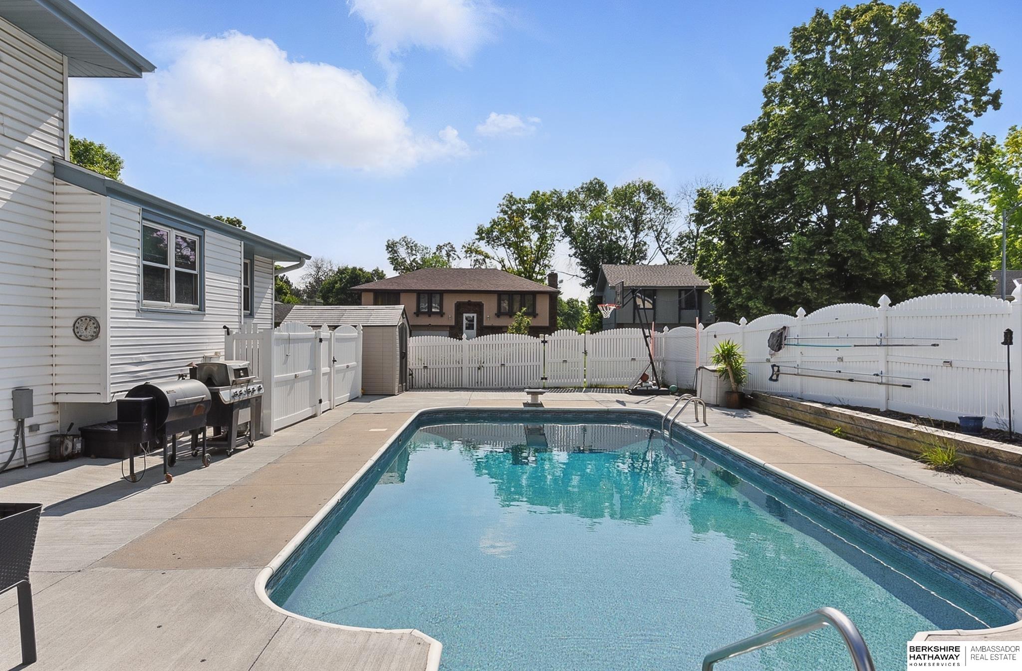 Ralston, Nebraska 68127, United States, 3 Bedrooms Bedrooms, ,2 BathroomsBathrooms,Residential,Pending,141543