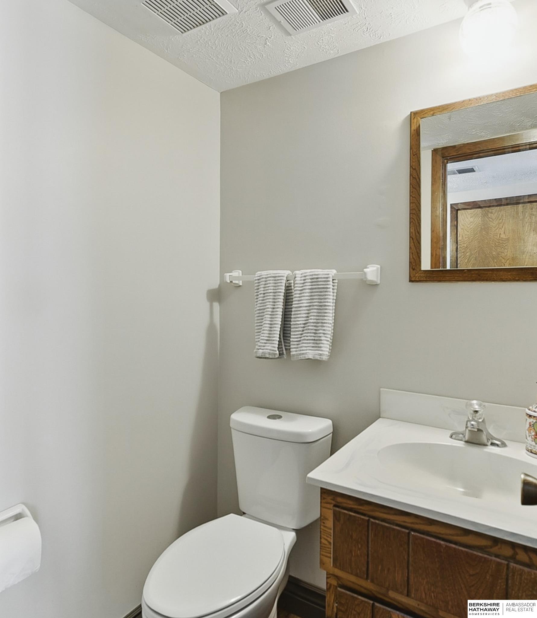 Ralston, Nebraska 68127, United States, 3 Bedrooms Bedrooms, ,2 BathroomsBathrooms,Residential,Pending,141543