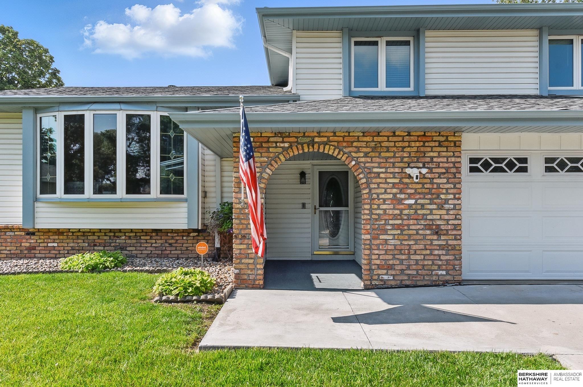 Ralston, Nebraska 68127, United States, 3 Bedrooms Bedrooms, ,2 BathroomsBathrooms,Residential,Pending,141543