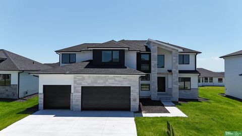 Photo of 21137 Ellison Avenue, Elkhorn, NE 68022 (MLS # 22531696)