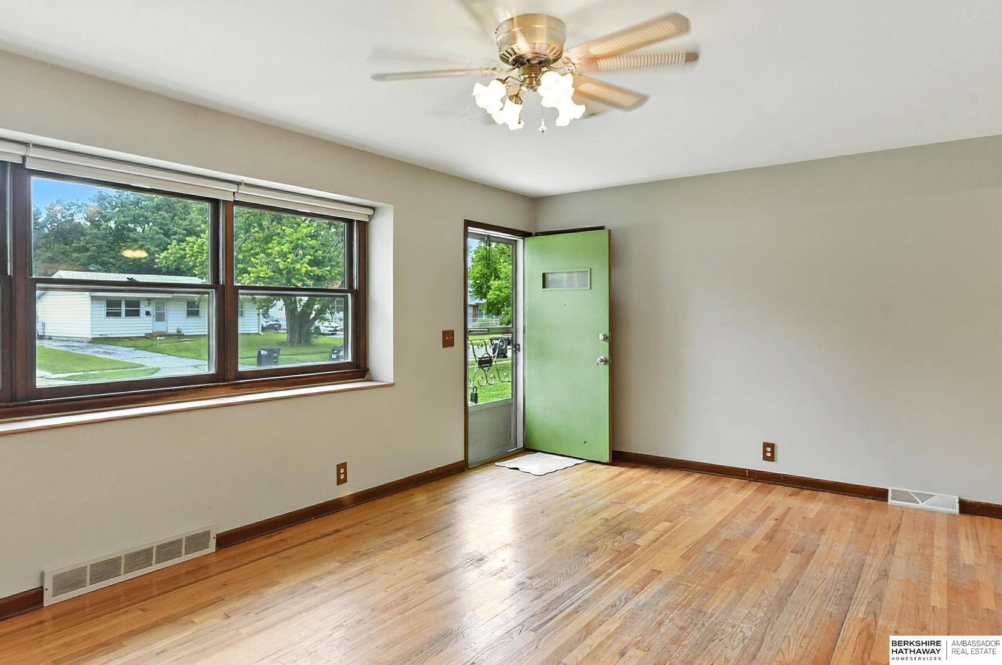 Omaha, Nebraska 68104, United States, 3 Bedrooms Bedrooms, ,1 BathroomBathrooms,Residential,Active,171150