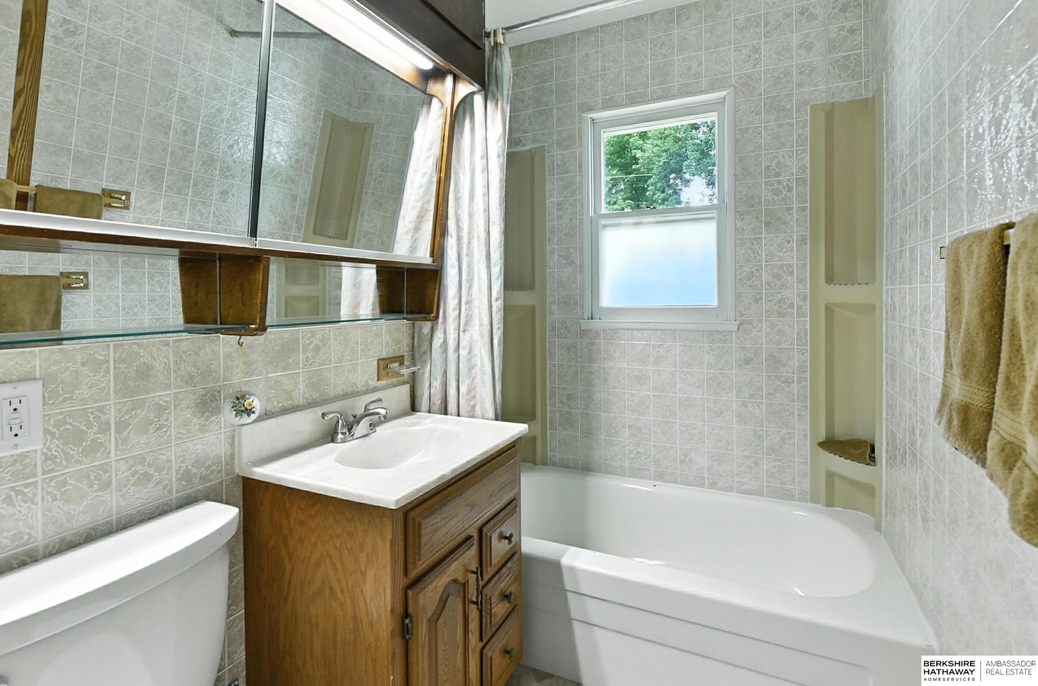 Omaha, Nebraska 68104, United States, 3 Bedrooms Bedrooms, ,1 BathroomBathrooms,Residential,Active,171150