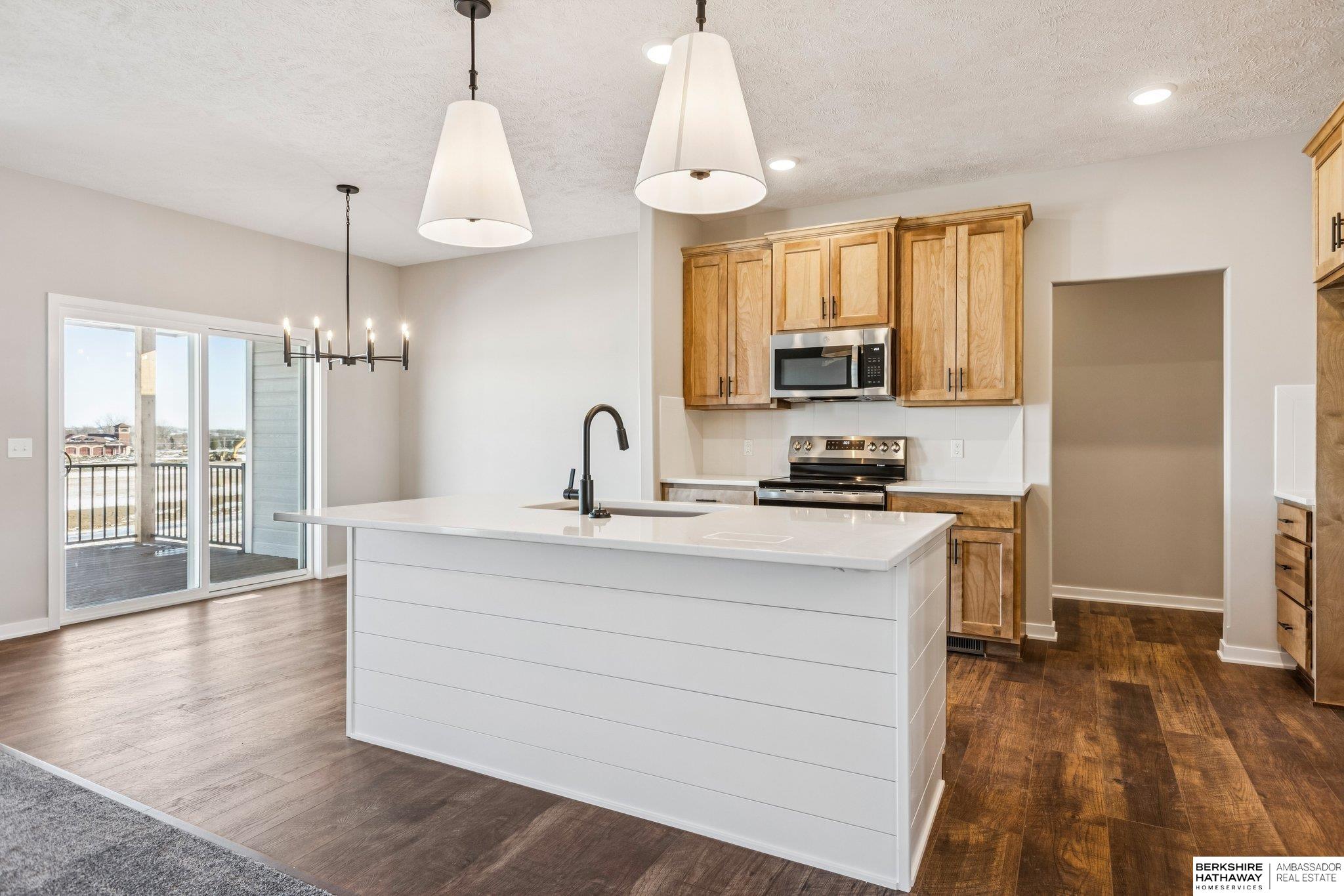 Bennington, Nebraska 68007, United States, 4 Bedrooms Bedrooms, ,3 BathroomsBathrooms,Residential,Active,253544