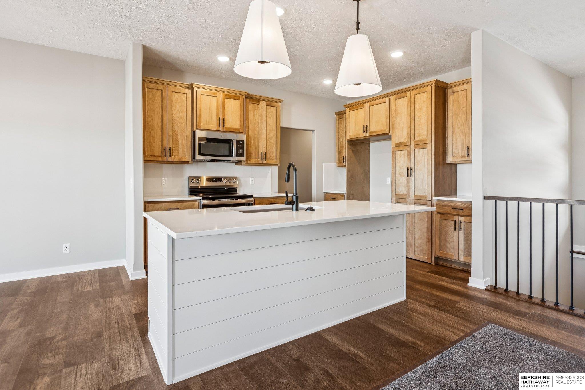 Bennington, Nebraska 68007, United States, 4 Bedrooms Bedrooms, ,3 BathroomsBathrooms,Residential,Active,253544