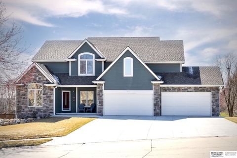 Photo of 2320 S 186th Circle, Omaha, NE 68130 (MLS # 22606631)