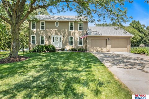 Photo of 21938 Trailridge Boulevard, Elkhorn, NE 68022 (MLS # 22608930)