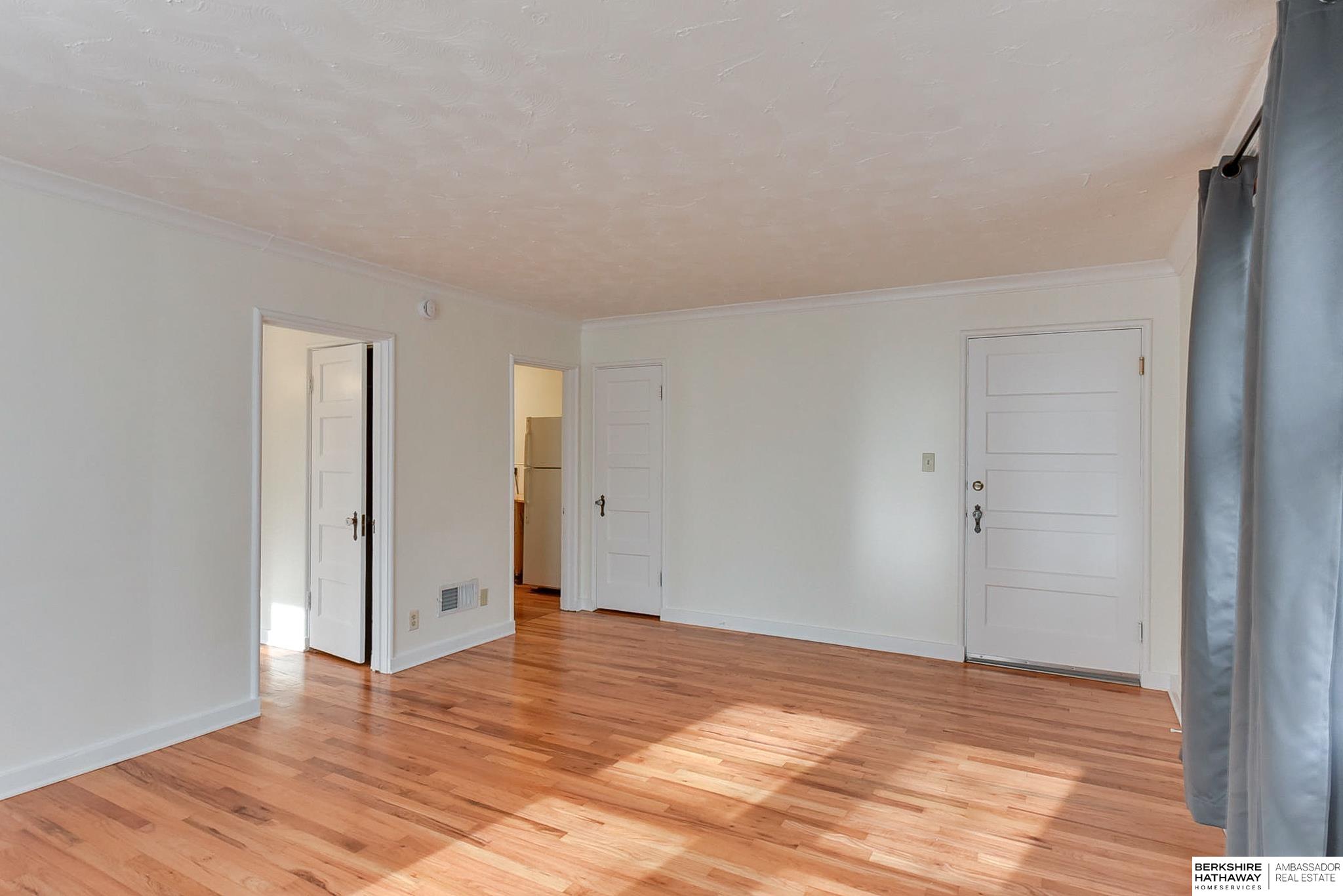 Omaha, Nebraska 68132, United States, 7 Bedrooms Bedrooms, ,1 BathroomBathrooms,Residential,Active,202702