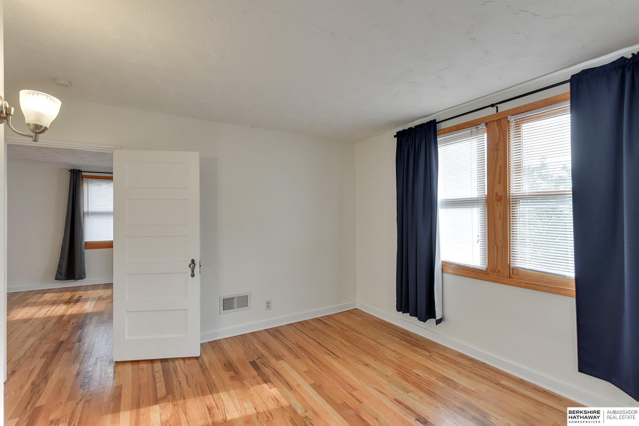 Omaha, Nebraska 68132, United States, 7 Bedrooms Bedrooms, ,1 BathroomBathrooms,Residential,Active,202702