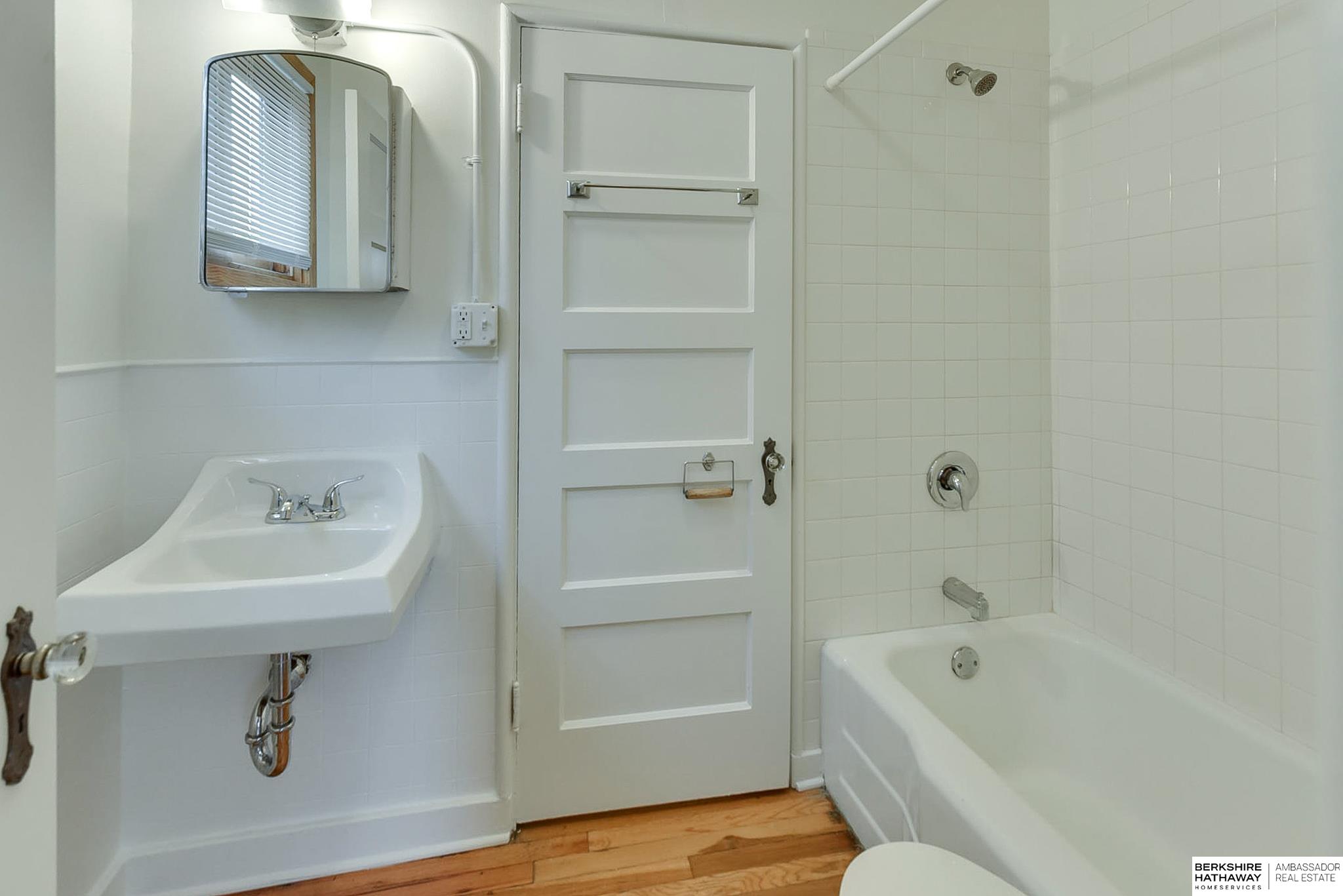 Omaha, Nebraska 68132, United States, 7 Bedrooms Bedrooms, ,1 BathroomBathrooms,Residential,Active,202702