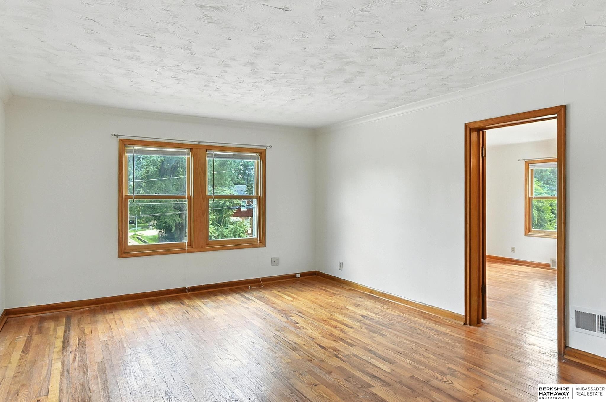 Omaha, Nebraska 68132, United States, 7 Bedrooms Bedrooms, ,1 BathroomBathrooms,Residential,Active,202702