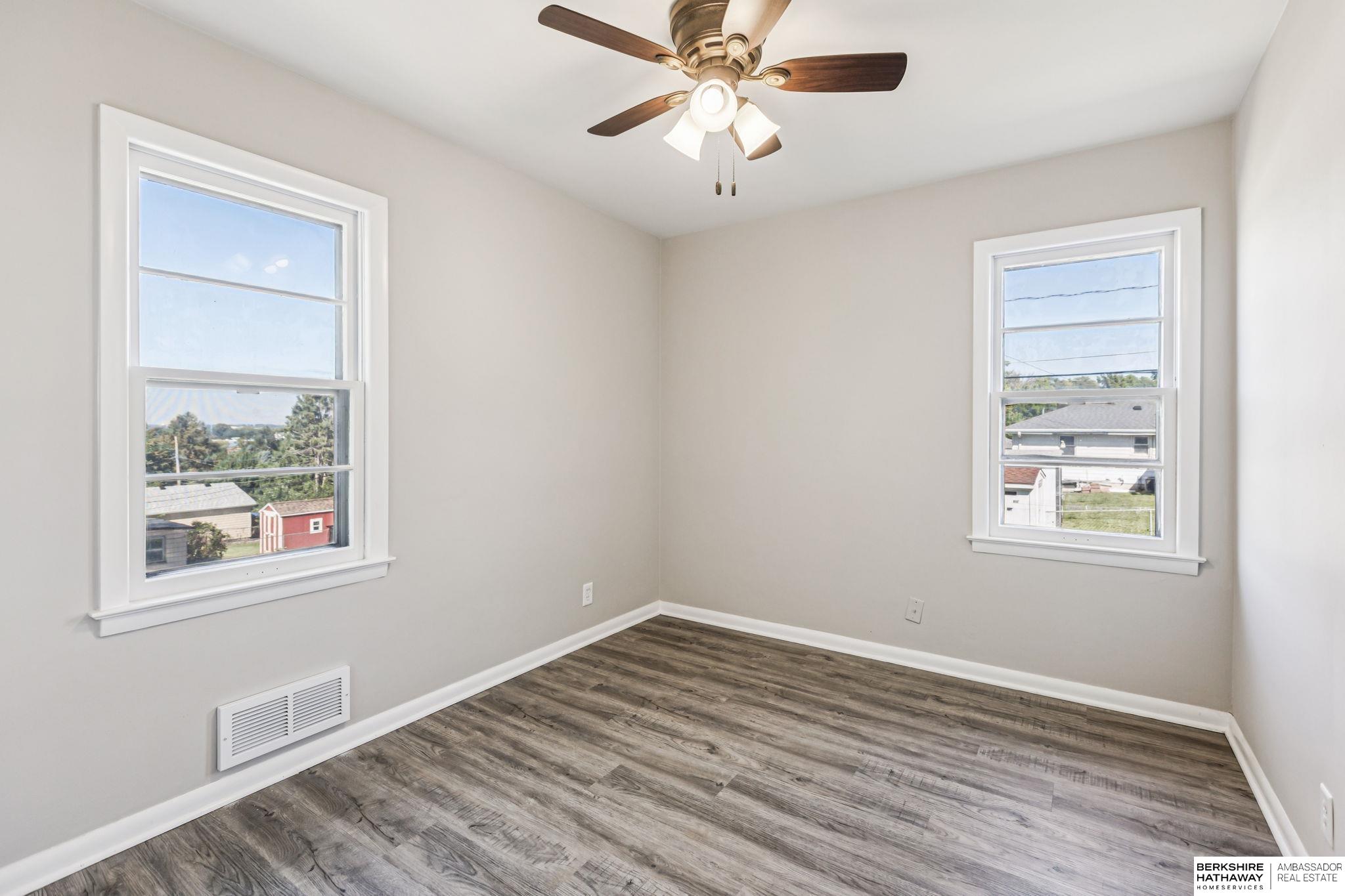 Omaha, Nebraska 68107, United States, 3 Bedrooms Bedrooms, ,2 BathroomsBathrooms,Residential,Active,236472